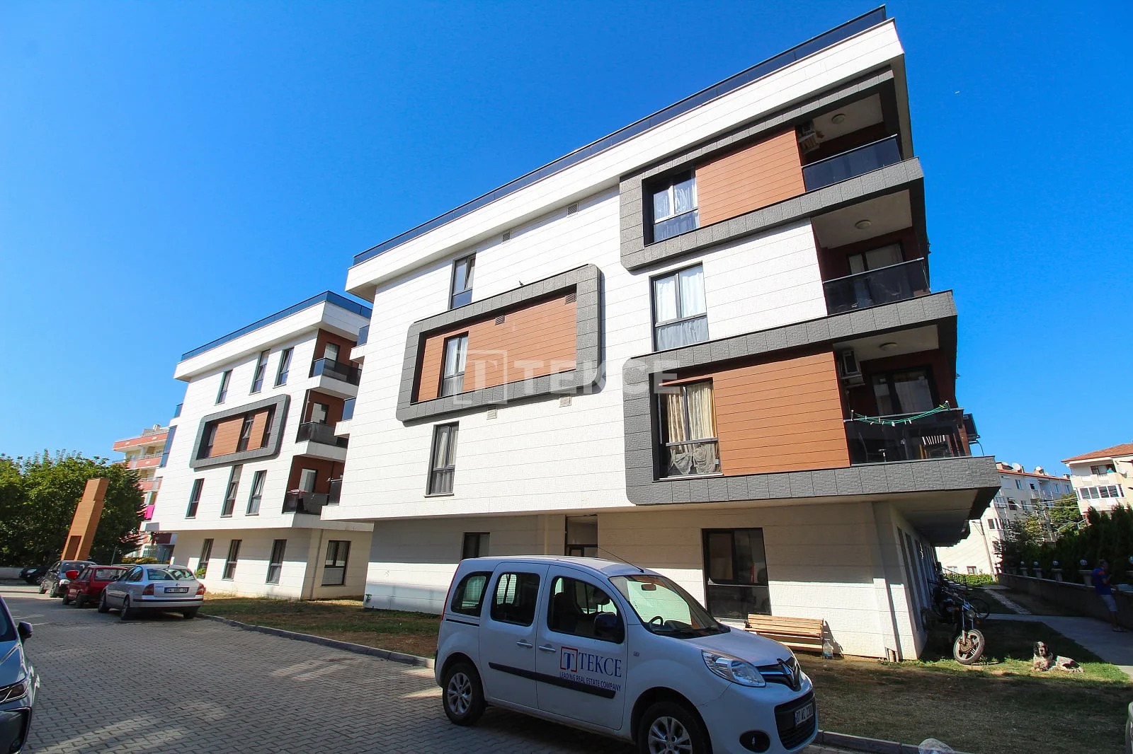 1-Bedroom (2+1) Apartment with Sea and City Views in Çinarçık, photo 3