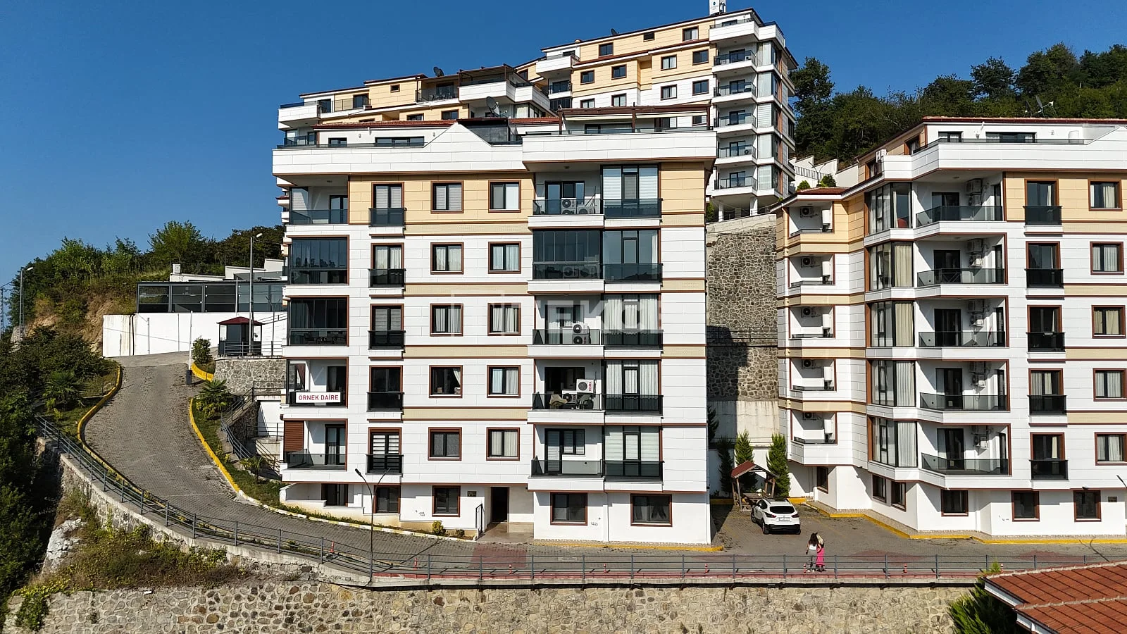 2-Bedroom Apartment with Mountain and Sea Views in Arakly, photo 2