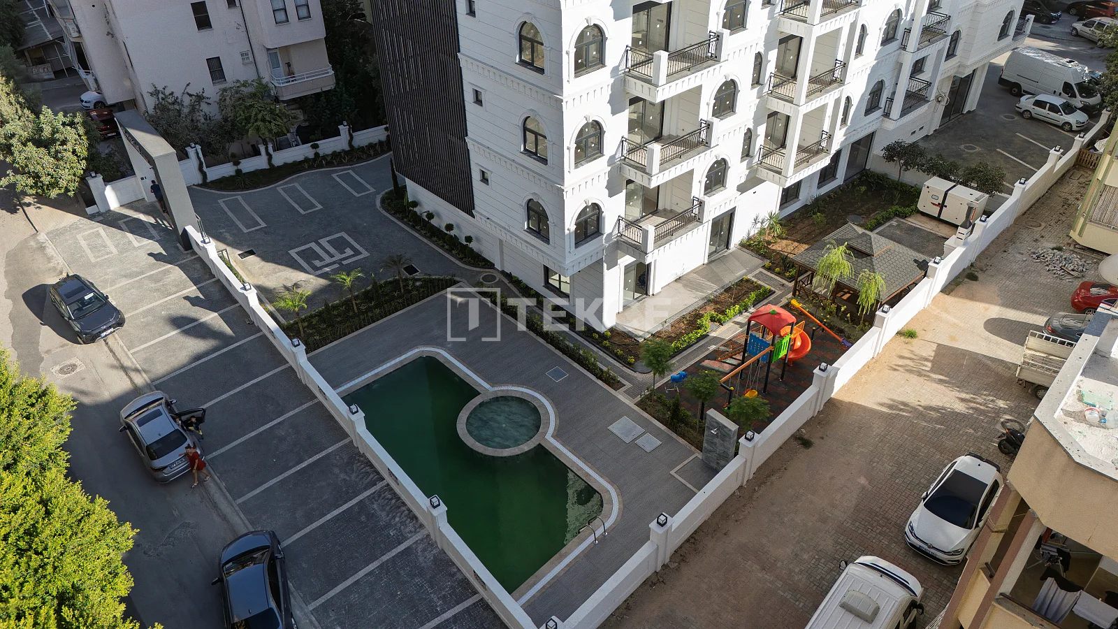 2-Bedroom Apartment with City View in Alanya, photo 3