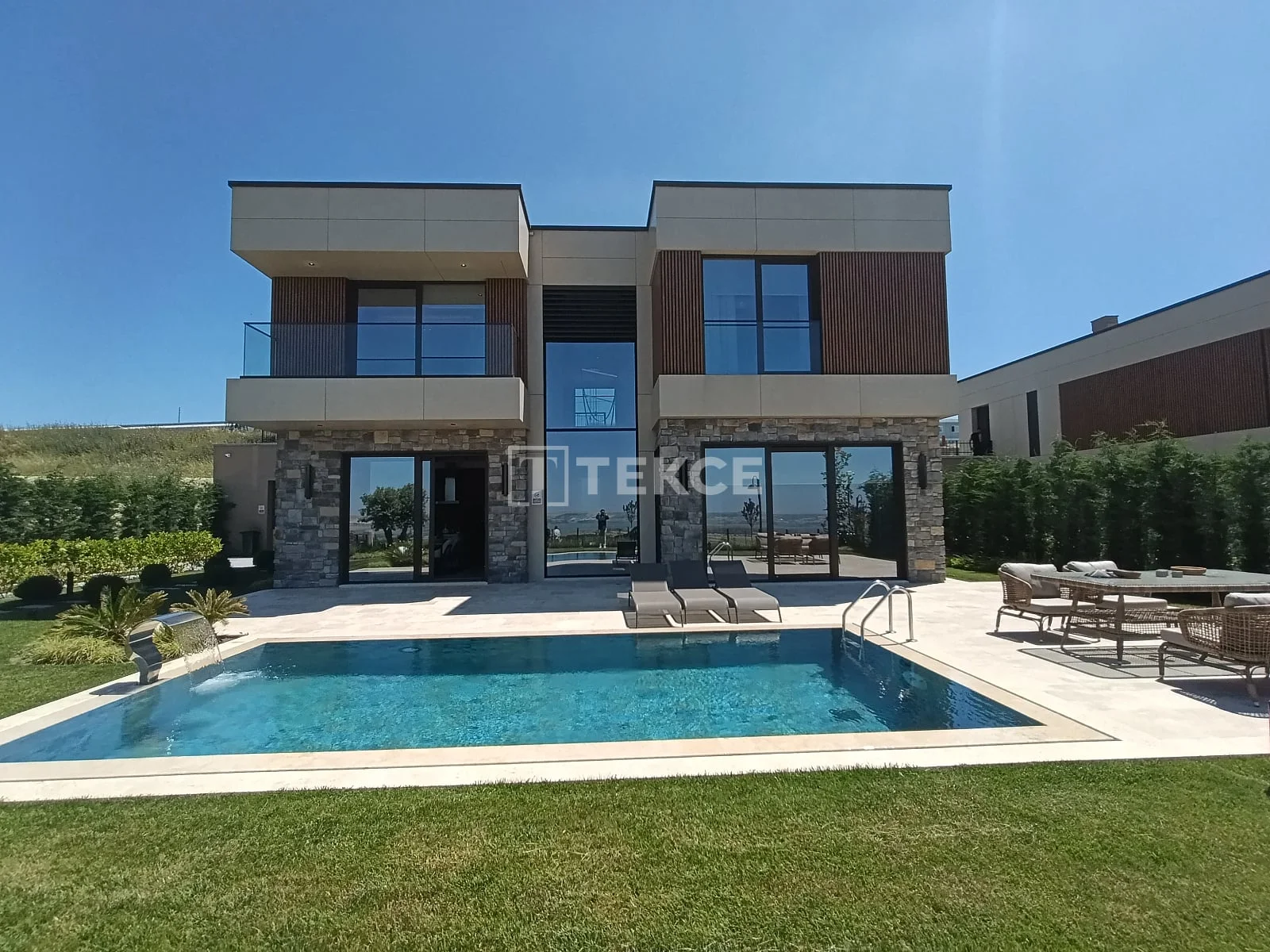 5-Bedroom Villa with Private Pool in Buyukcekmece, Istanbul