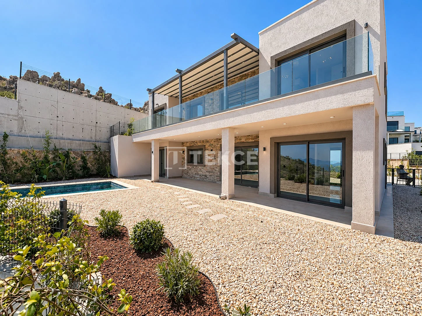 3-Bedroom Apartment with Private Pool and Sea View in Bodrum