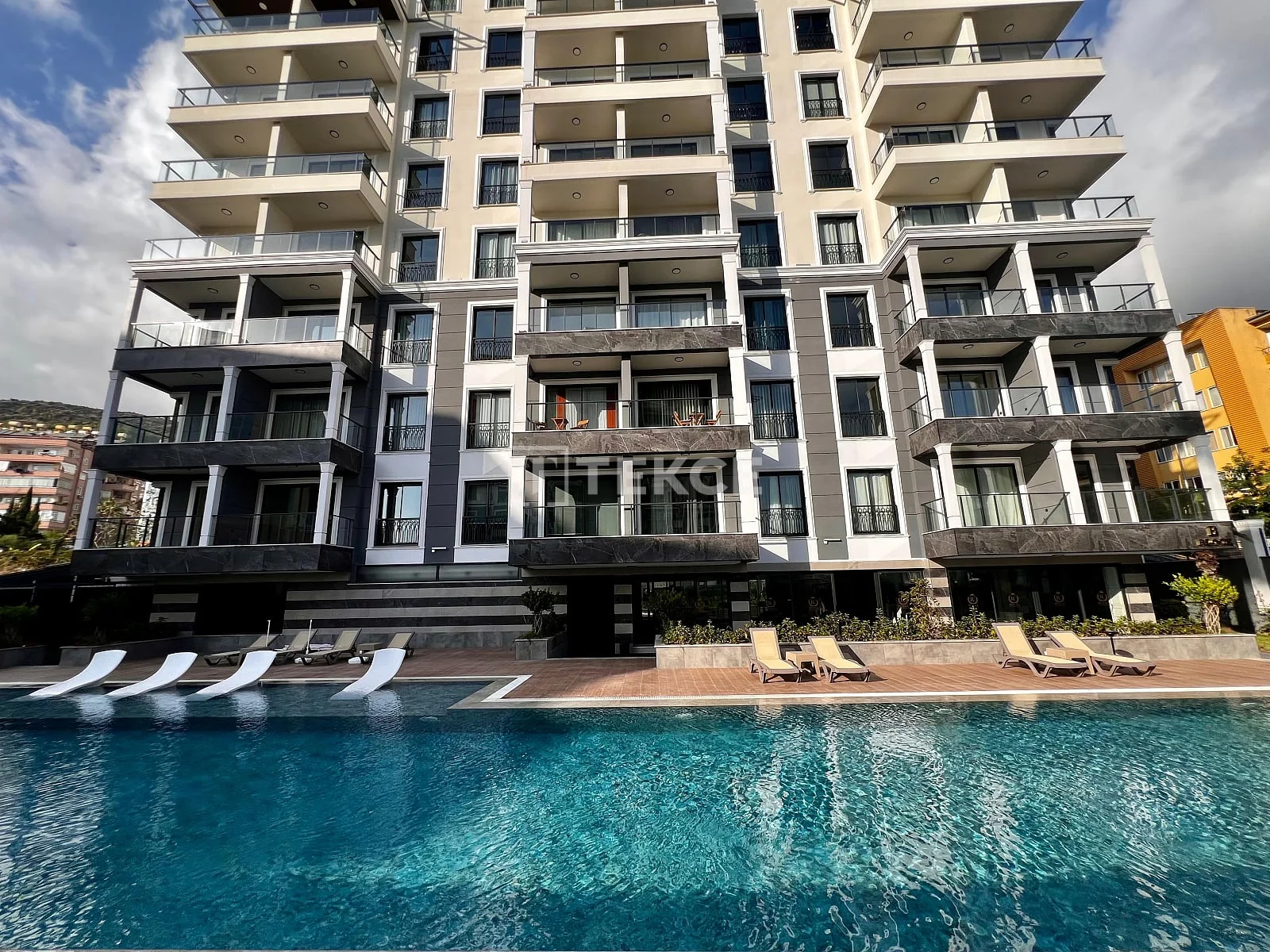 2-Bedroom Apartment with Sea View in Alanya, photo 3
