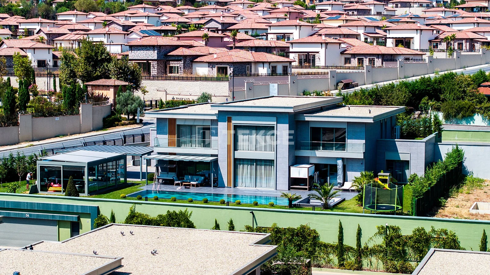6-Bedroom Villa with Private Pool in Buyukcekmece, Istanbul, photo 2