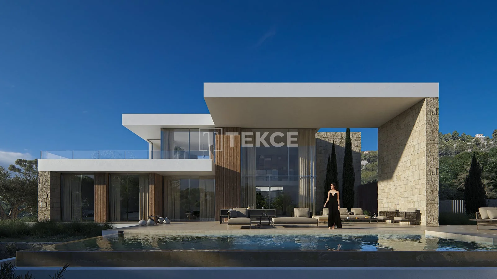 4-Bedroom Villa with Private Pool and Garden in Alicante