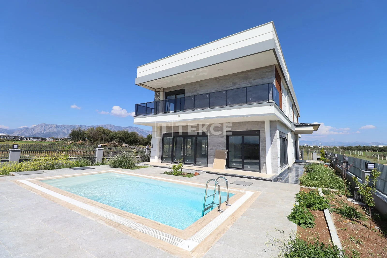 6-Bedroom Villa with Private Pool in Dosemealti, Antalya