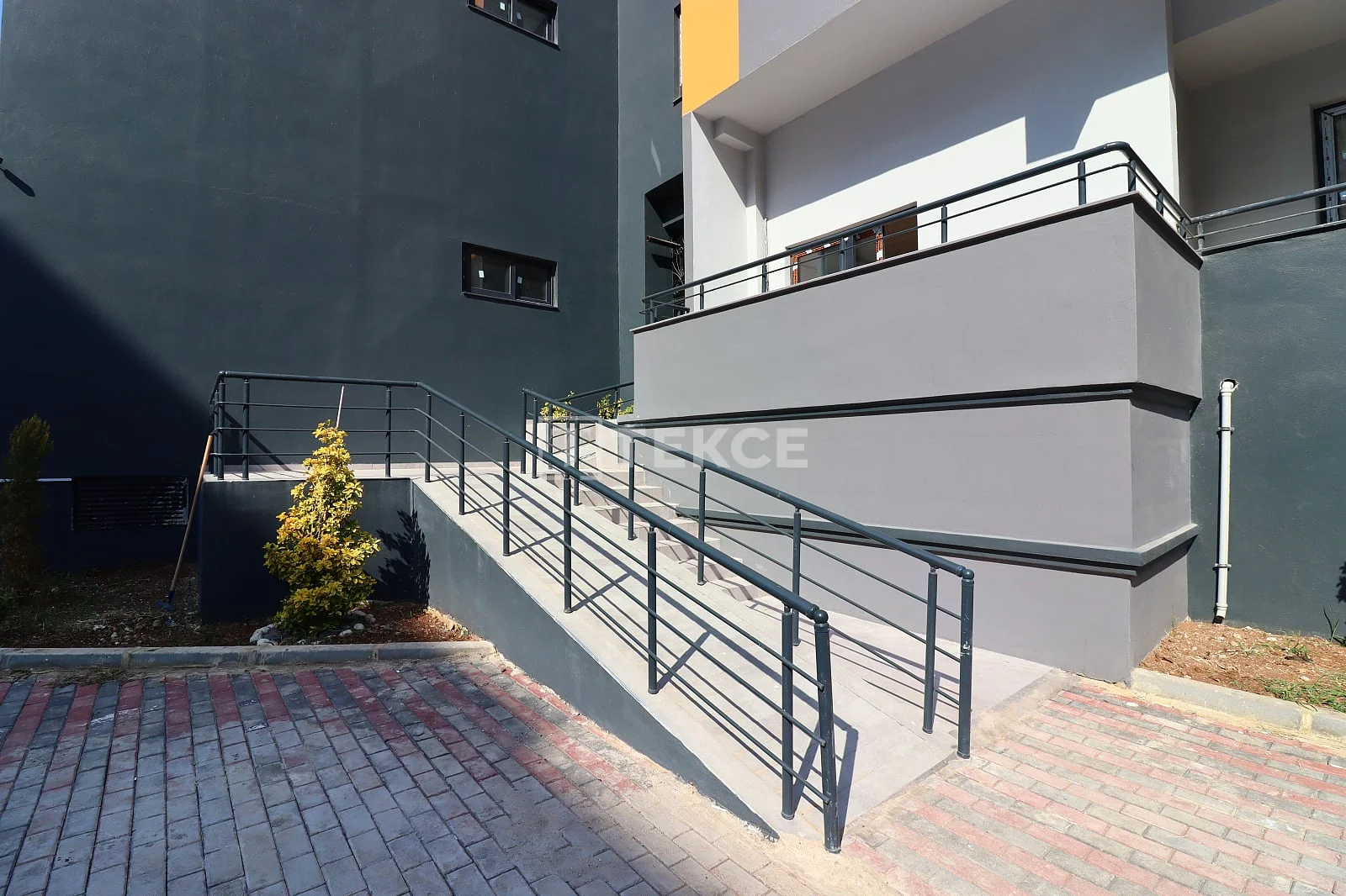 1-Bedroom Apartment 500 m from the Beach in Mersin, photo 4