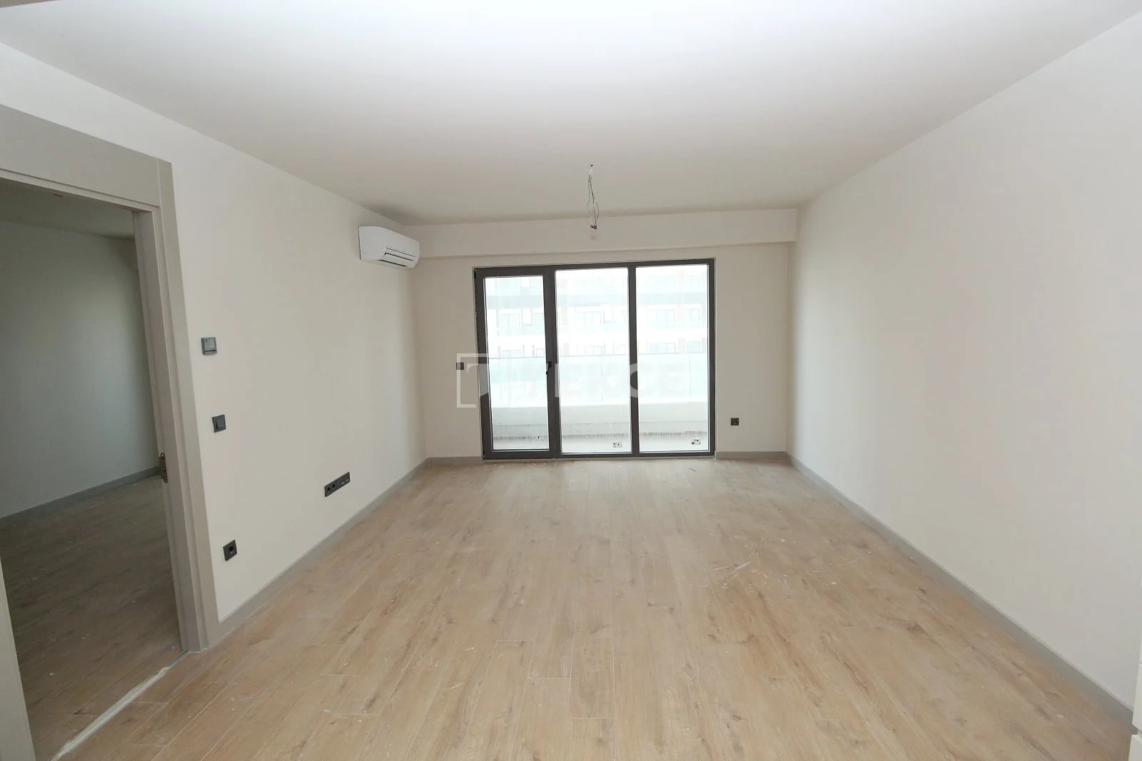 1-Bedroom Apartment with City View in Buyukcekmece, Istanbul, photo 3