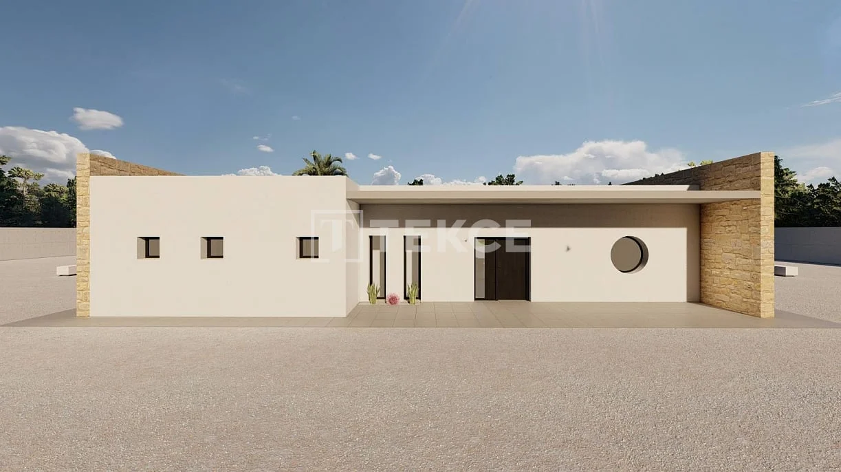 3-Bedroom Villa with Private Pool in Alicante, photo 4