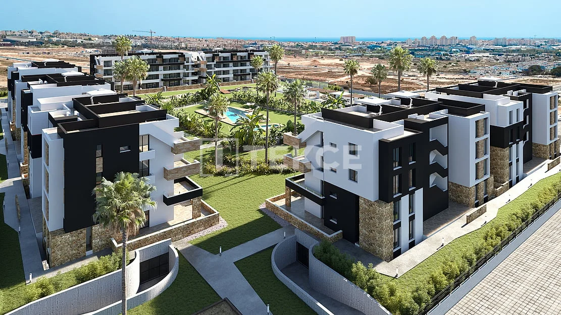 2-Bedroom Penthouse with Terrace in Torrevieja, photo 2