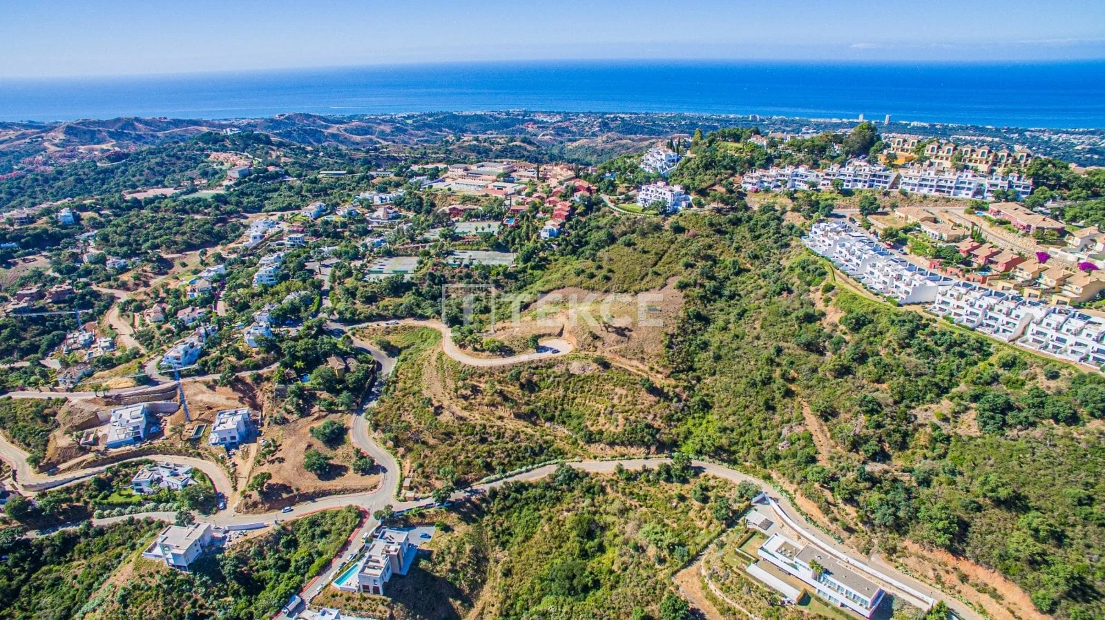 15,399 m² Land Plot with Sea and Mountain Views in Malaga, photo 5