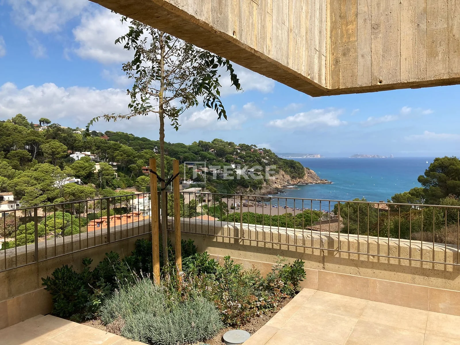4-Bedroom Apartment with Sea View in Begur, Spain