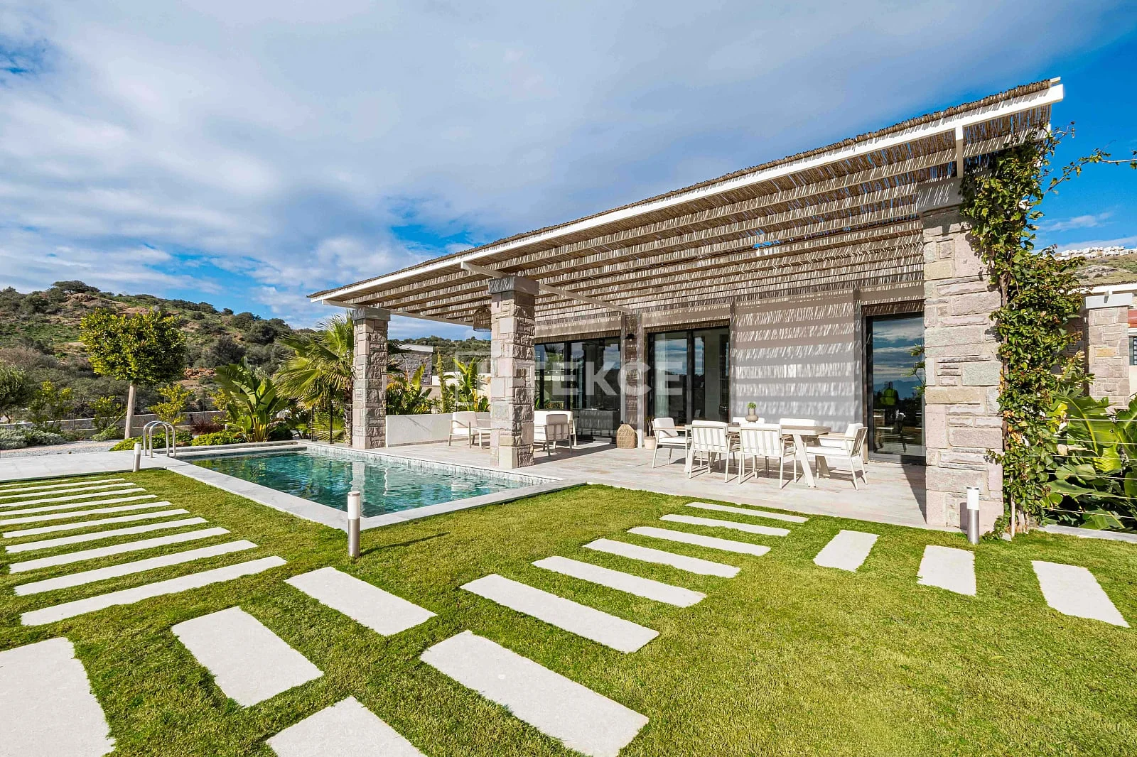 4-Bedroom Villa with Private Pool and Garden in Bodrum, photo 4