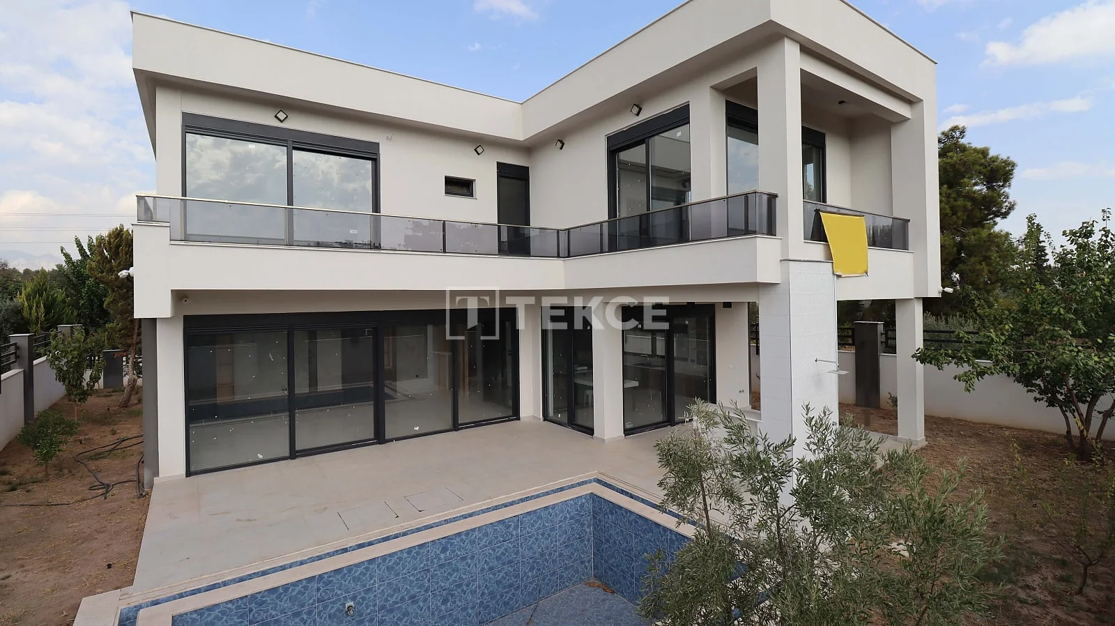 4-Bedroom Villa with Private Pool and Garden in Dosemealti, Antalya