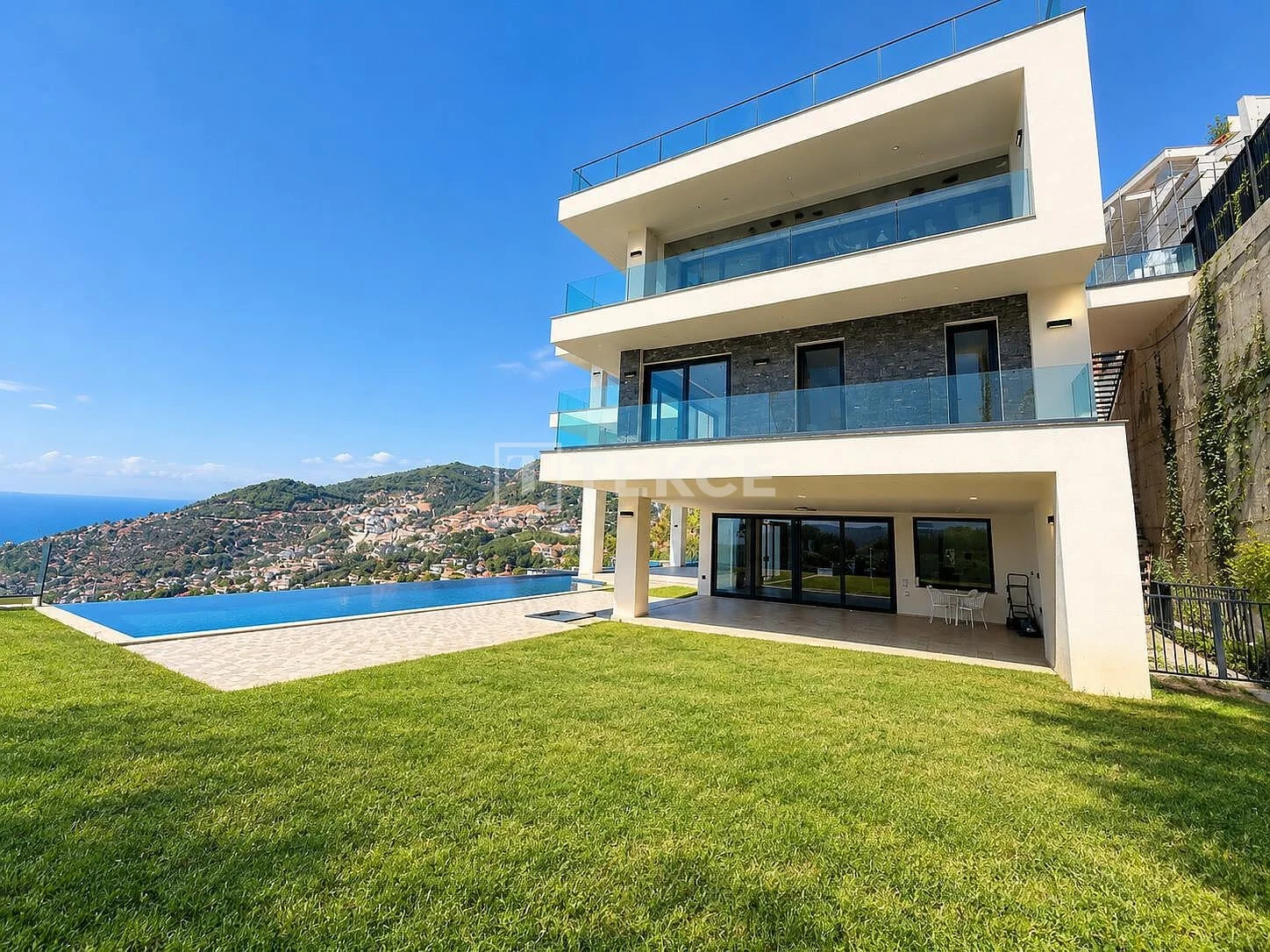 4-Bedroom Villa with Sea and City Views in Alanya, photo 4
