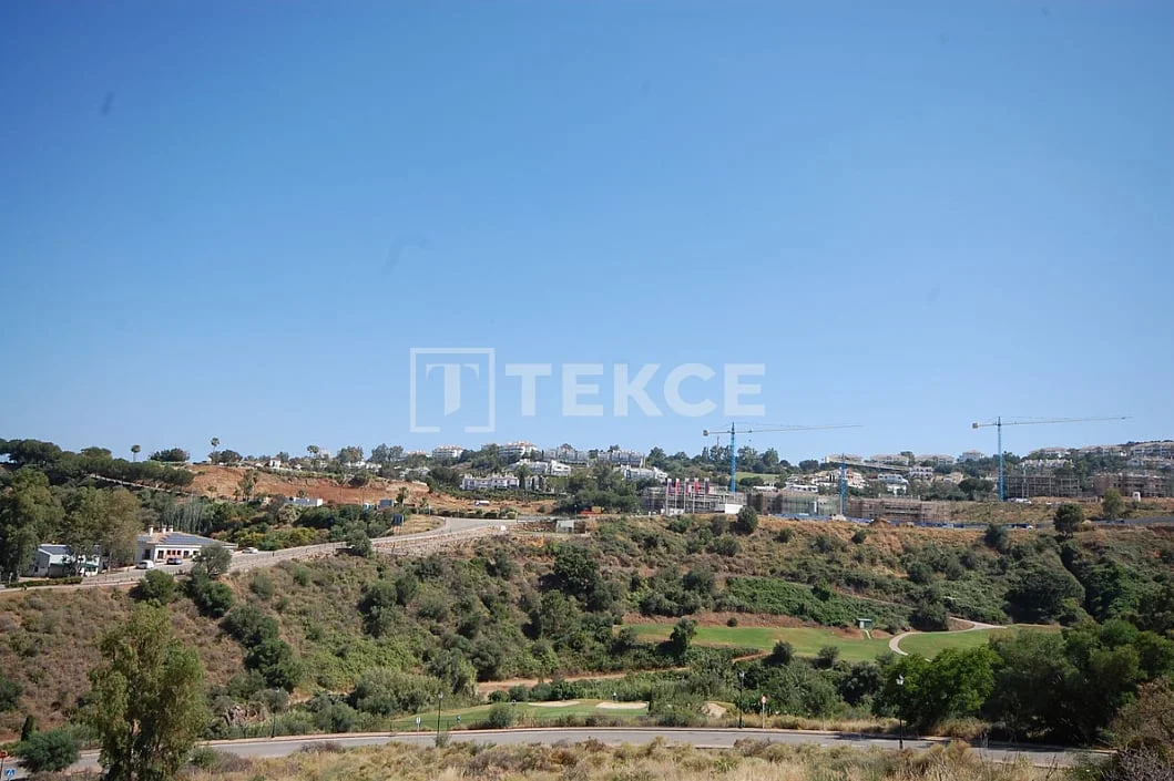 4-Bedroom Villa with Sea and Golf Course Views in Mijas, photo 4