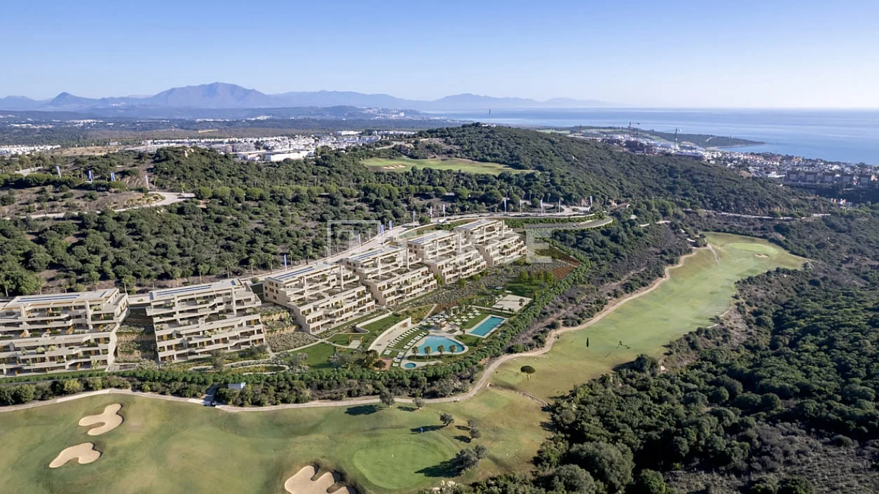 3-Bedroom Apartment with Sea View in San Roque, photo 5