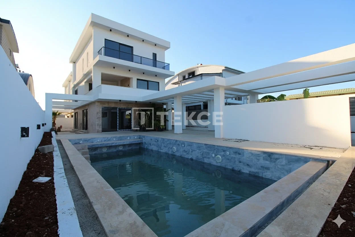 5-Bedroom Villa with Private Pool and Garden in Antalya