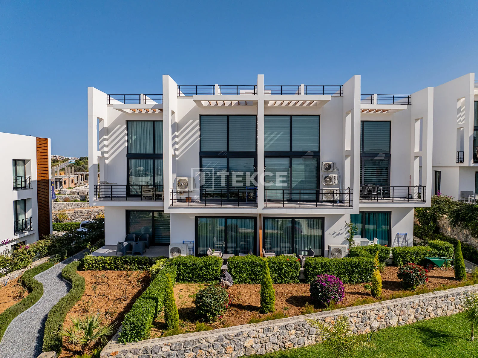 2-Bedroom Penthouse and Apartment with Sea View in Kyrenia