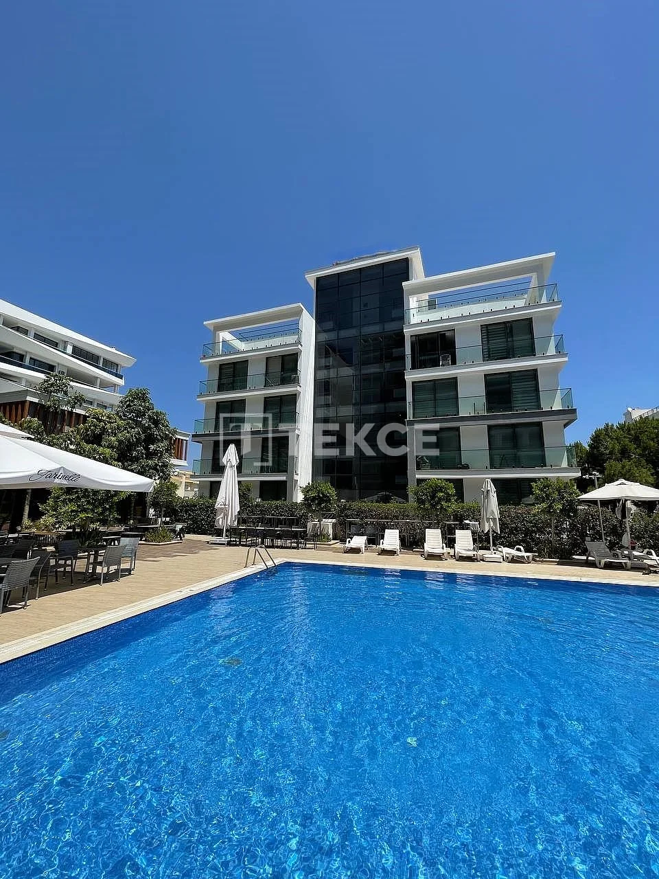 Property ECN-00467-2-MiddleFloor