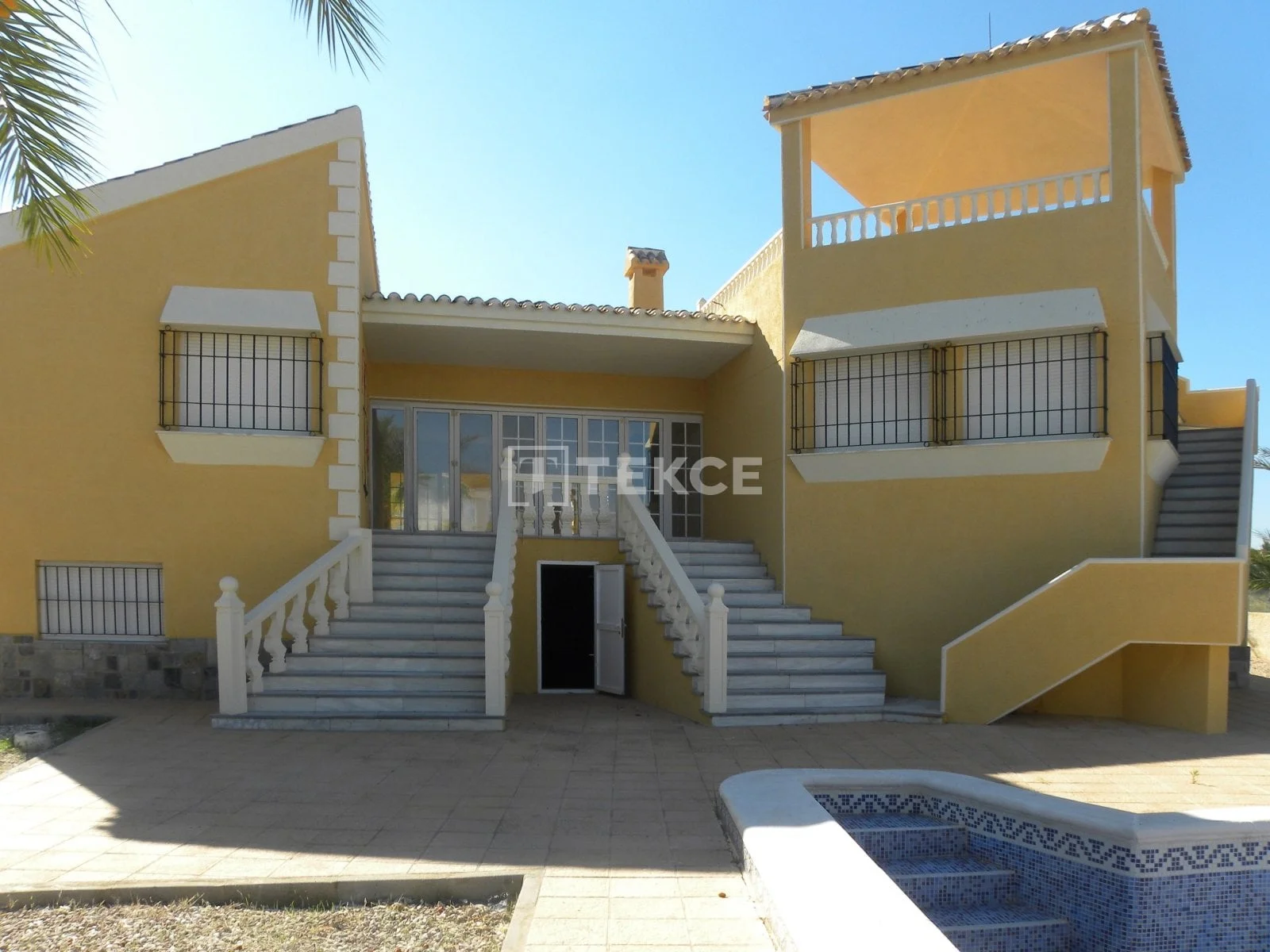 3-Bedroom Villa with Private Pool and Garden in Cartagena, photo 2