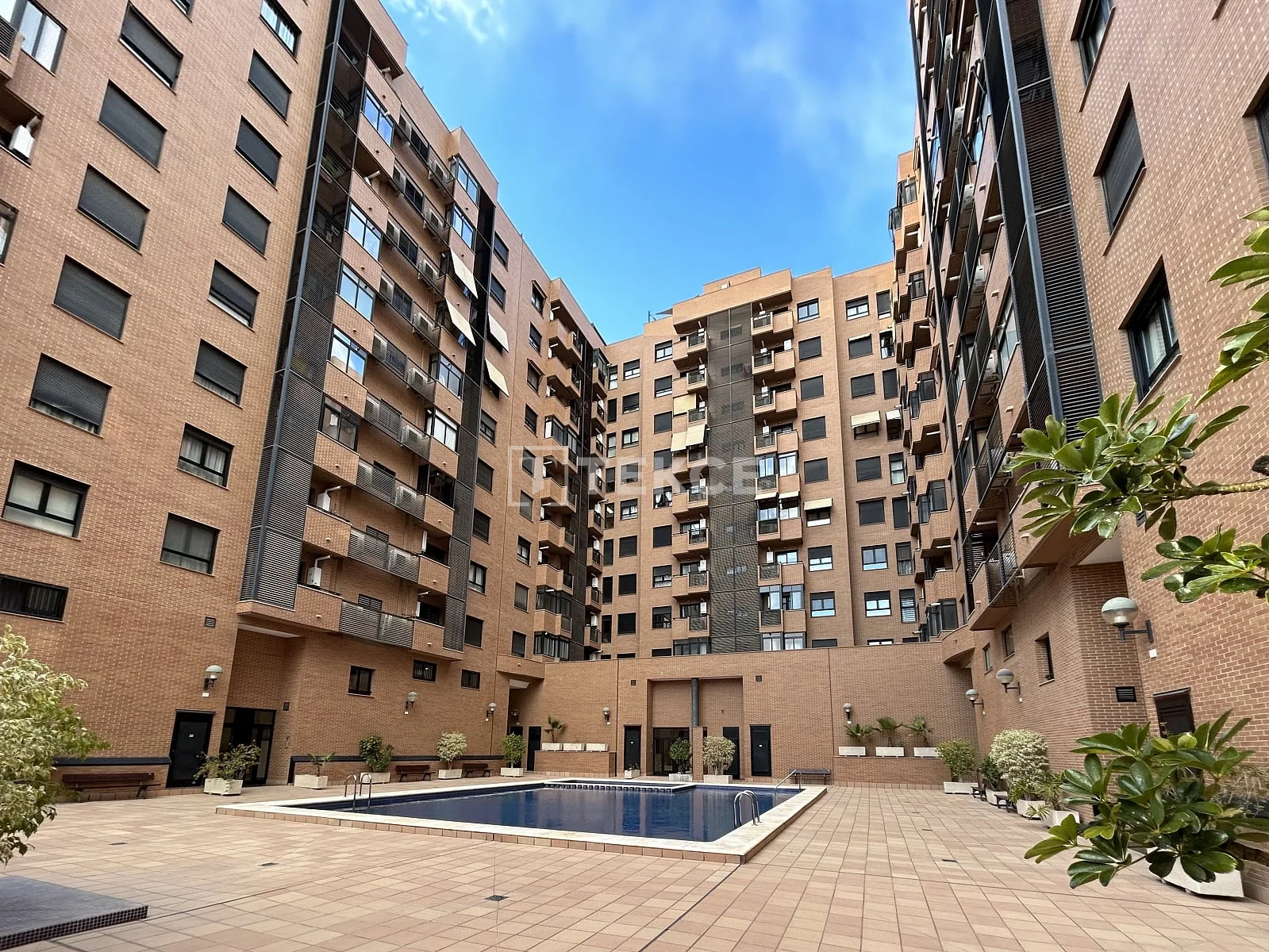 1-Bedroom Loft Apartments with Terrace in Alicante
