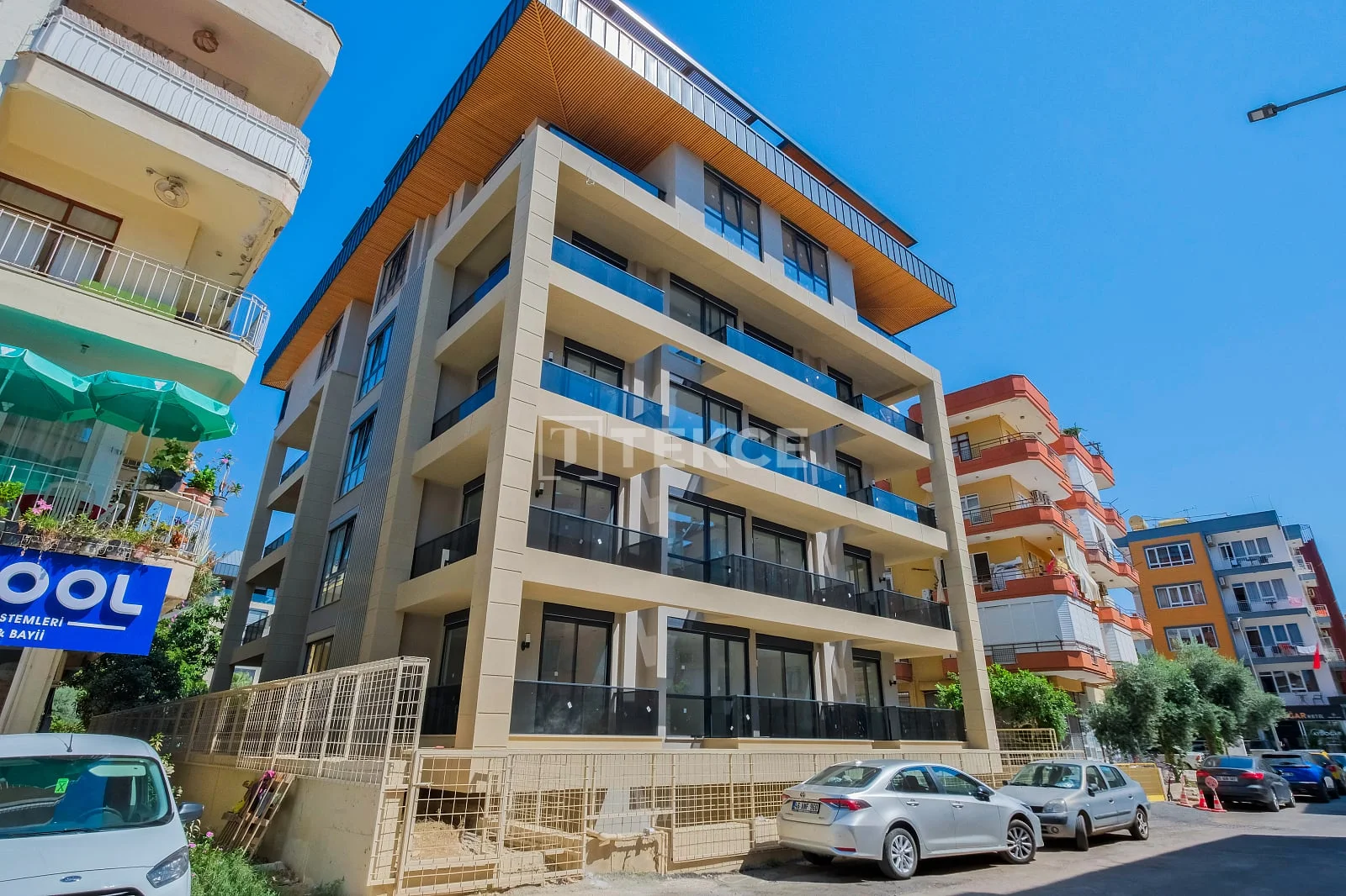2-Bedroom Apartment with Sea and Mountain Views in Alanya City Center, photo 2