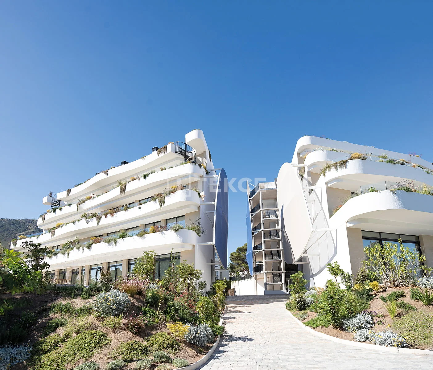 2-Bedroom Apartment with Sea View in Alicante, photo 5