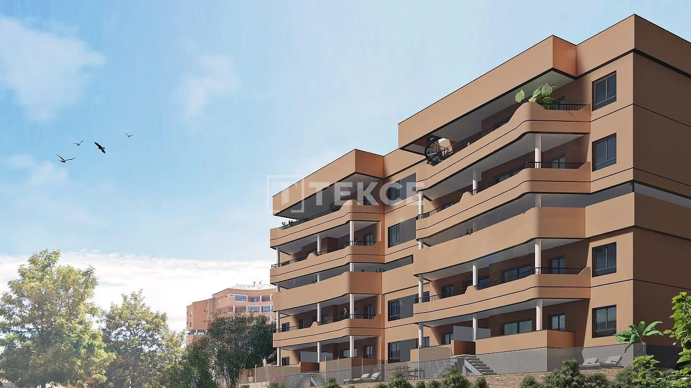 2-Bedroom Penthouse with Mountain and City Views in Fuengirola
