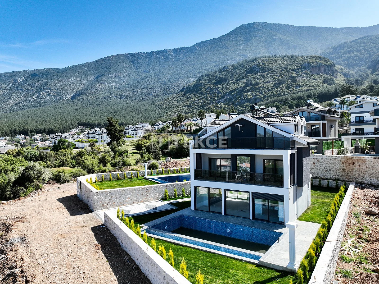 4-Bedroom Villa with Private Pool in Oludeniz, Fethiye