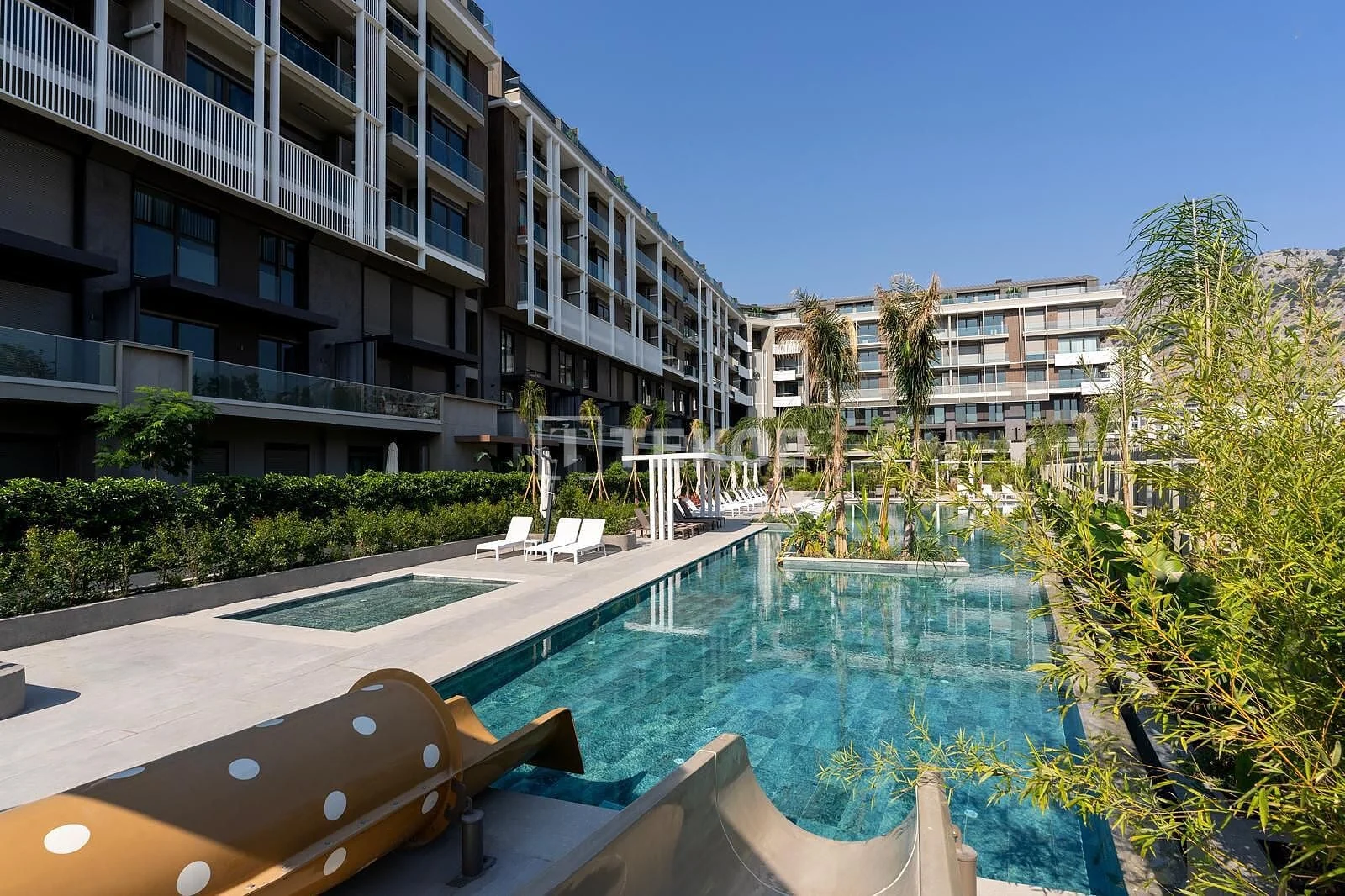 2-Bedroom Apartment with Smart Home in Konyaalti, Antalya