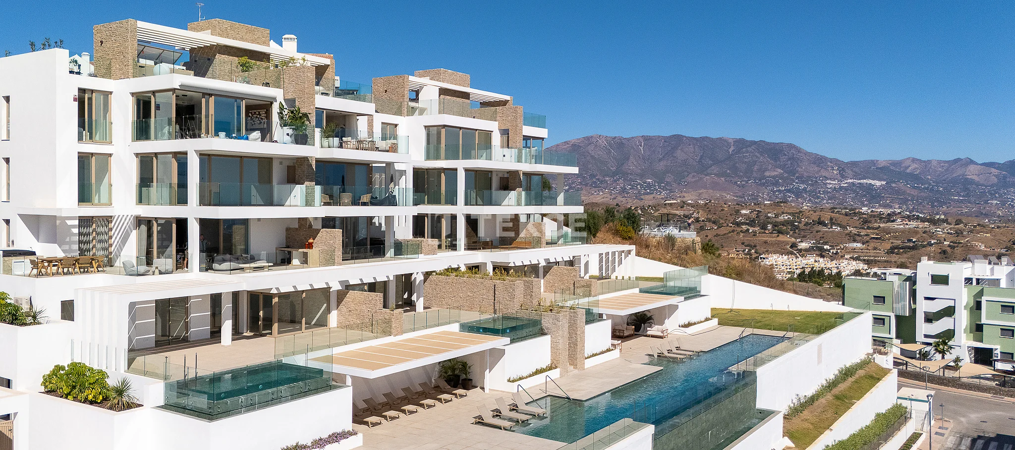 2-Bedroom Apartment with Sea and Mountain View in Mijas, photo 2