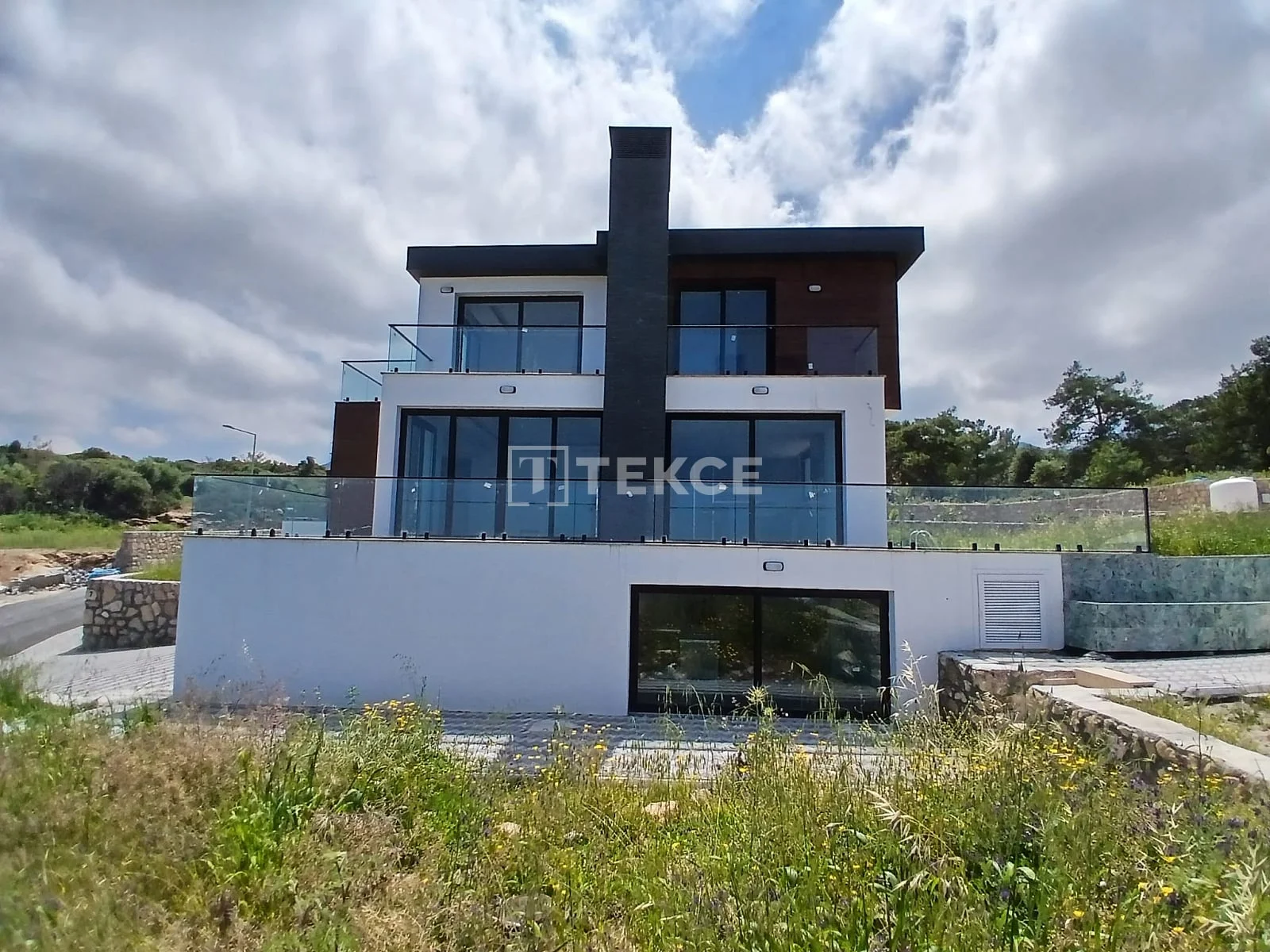 4-Bedroom Villa with Private Pool and Sea Views in Kyrenia, photo 3