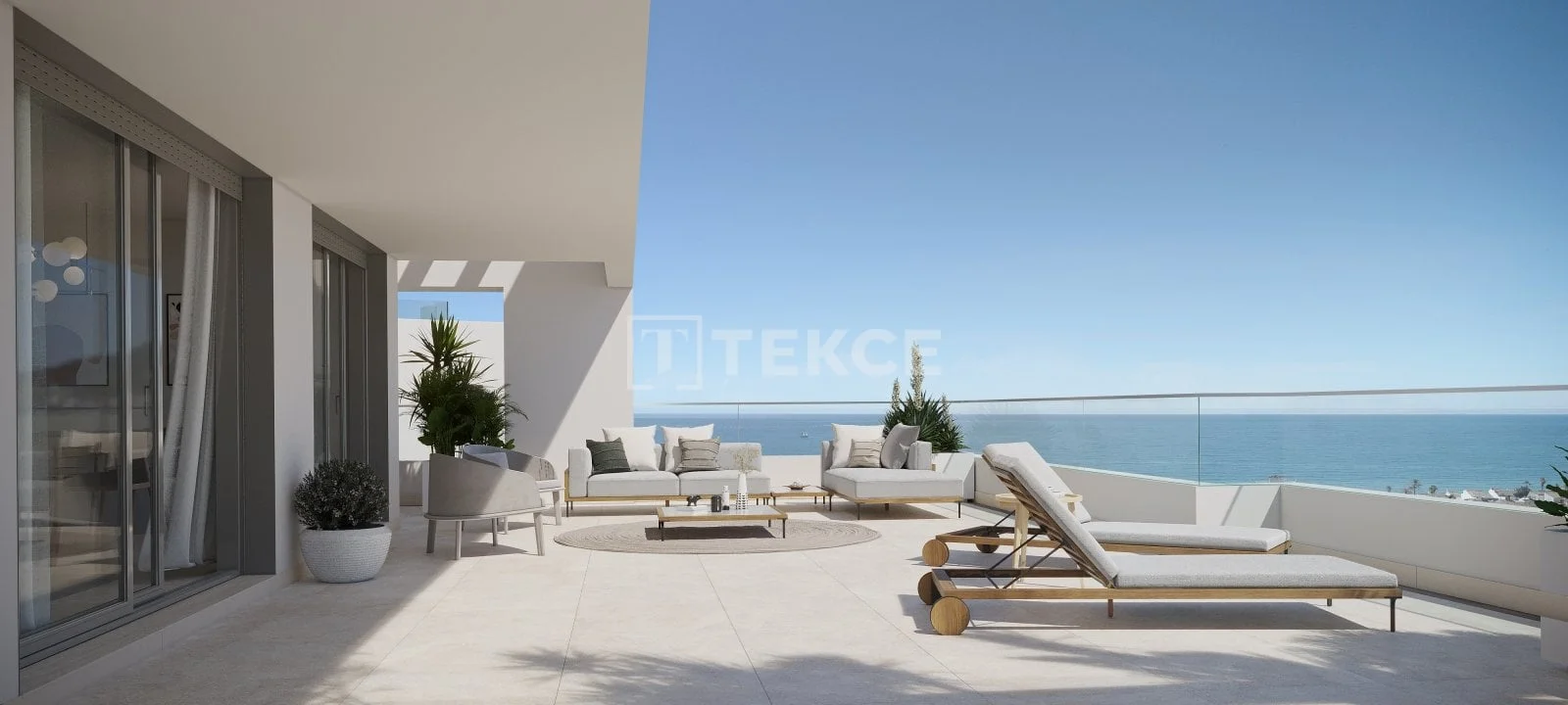 2-Bedroom Apartment with Sea View in Estepona, photo 2