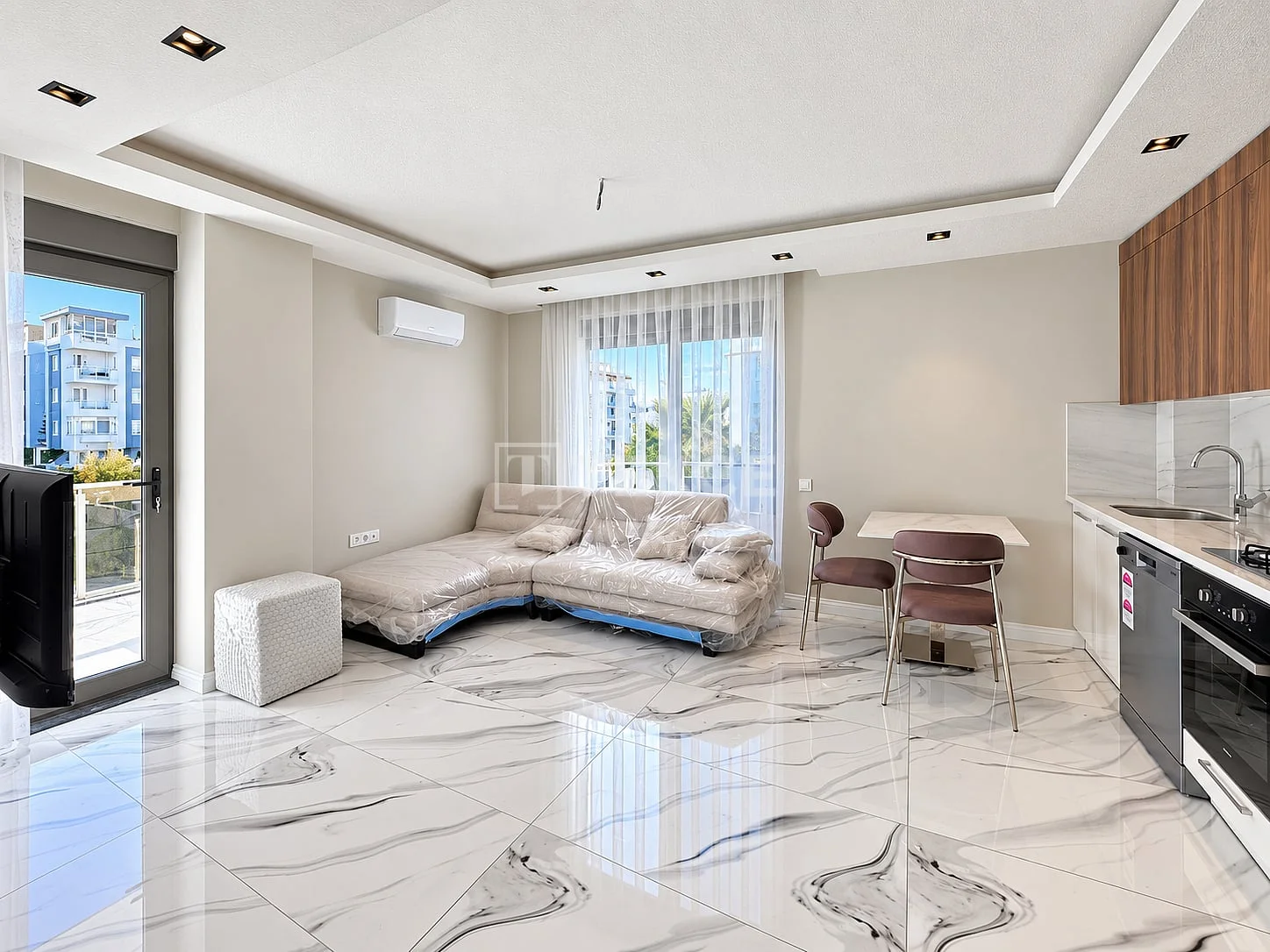 1-Bedroom Apartment with Sea View in Konyaalti, Antalya, photo 5