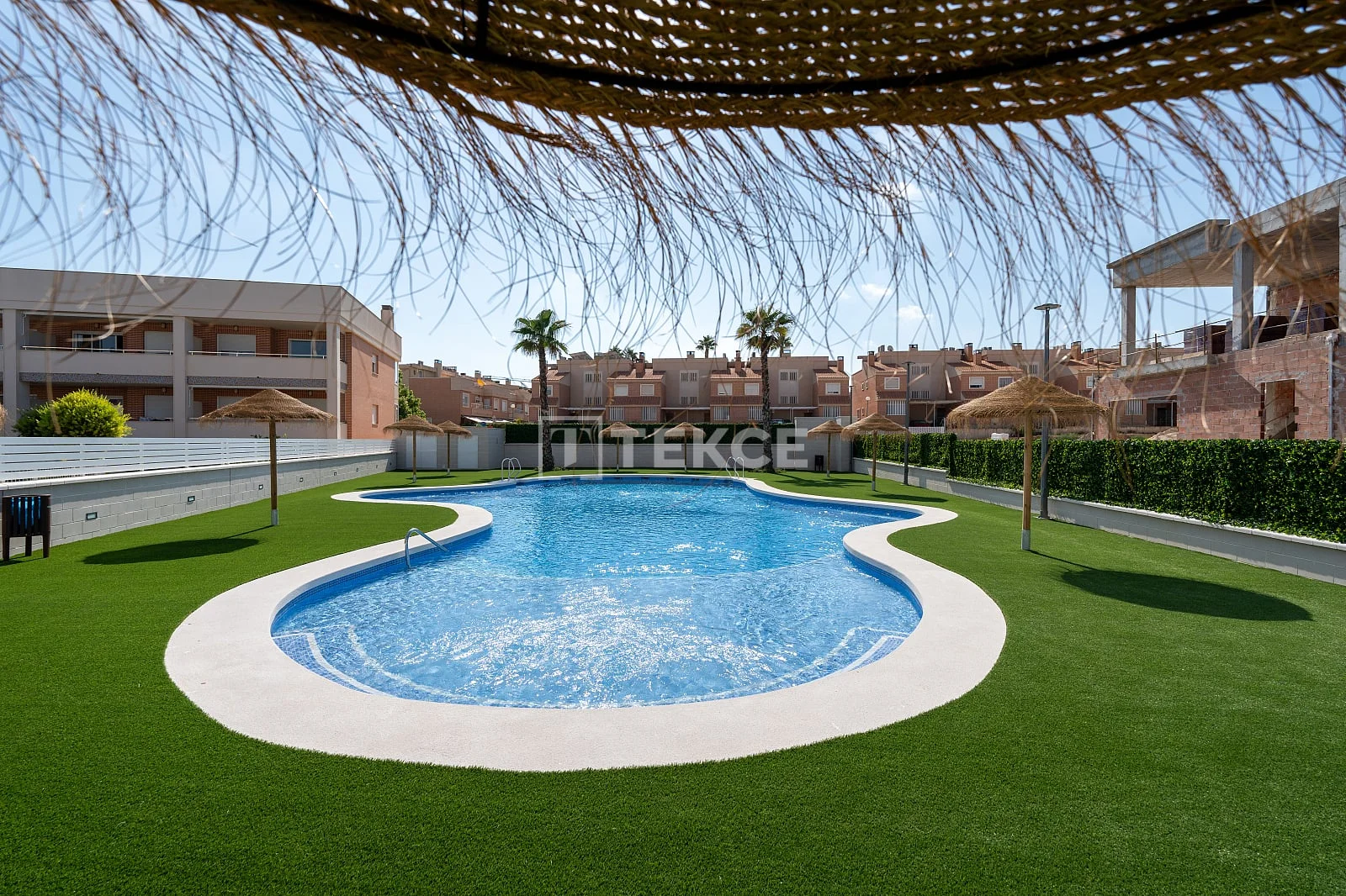 3-Bedroom Villa with Shared Pool in Santa Pola, photo 4