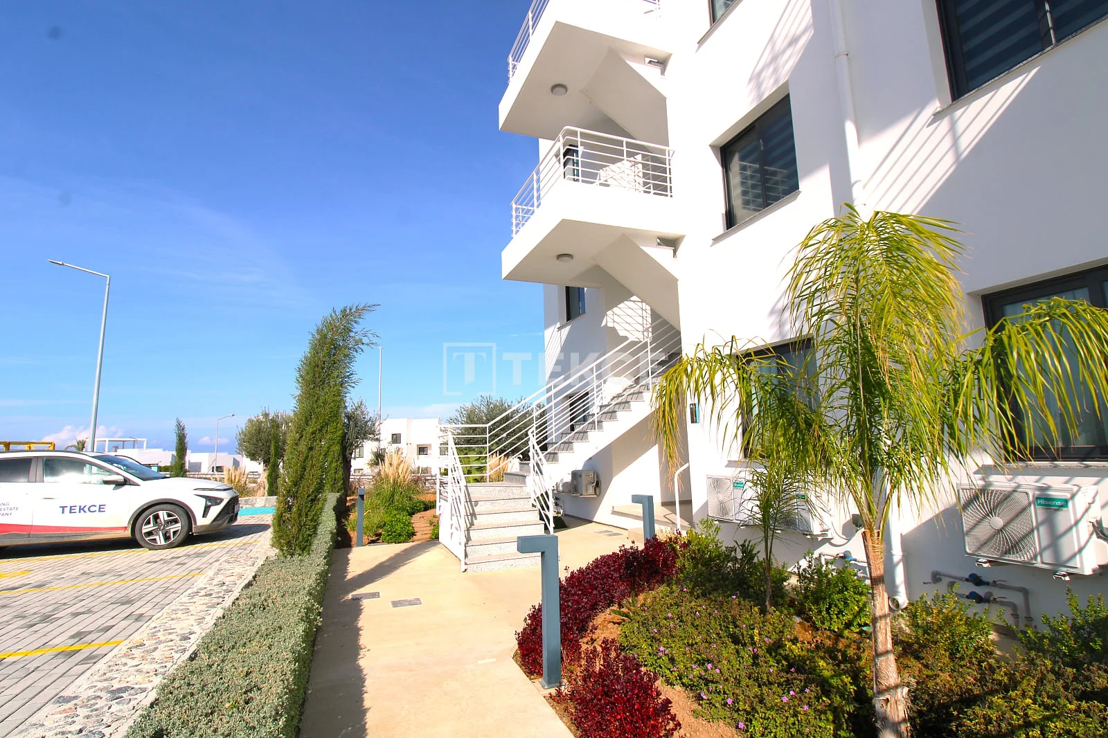 2-Bedroom Apartment with Sea View in Kyrenia, photo 3