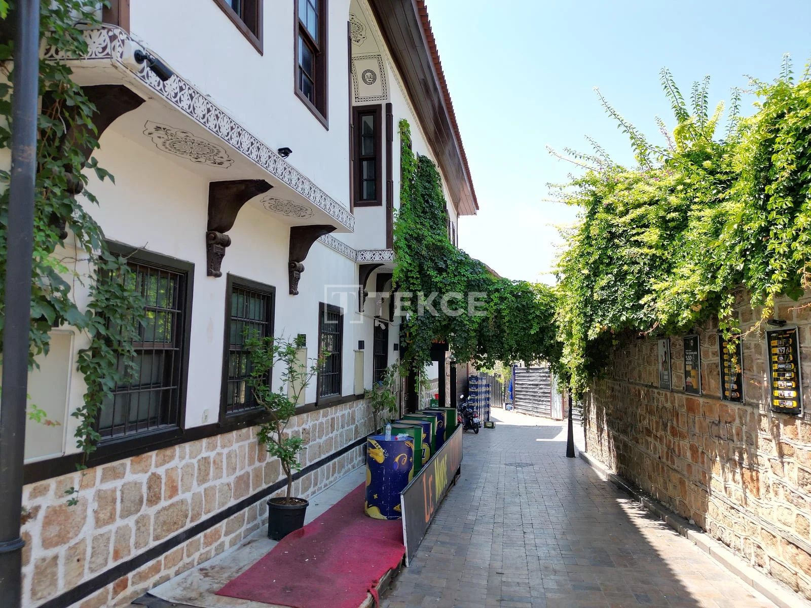 Commercial Property in Historic Antalya City Center, Under 1 km from the Sea, photo 2