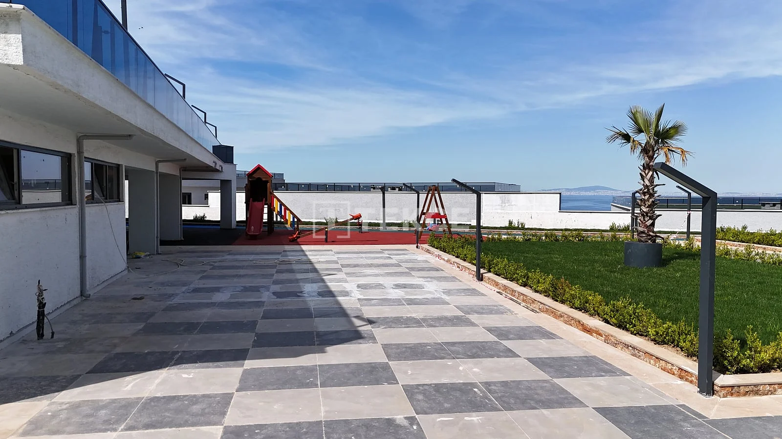 2-Bedroom Apartment with Sea View in Cinarcik, Turkey, photo 5