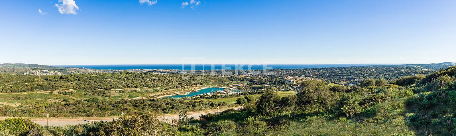 Land Plot with Sea and Golf Views in San Roque, photo 2
