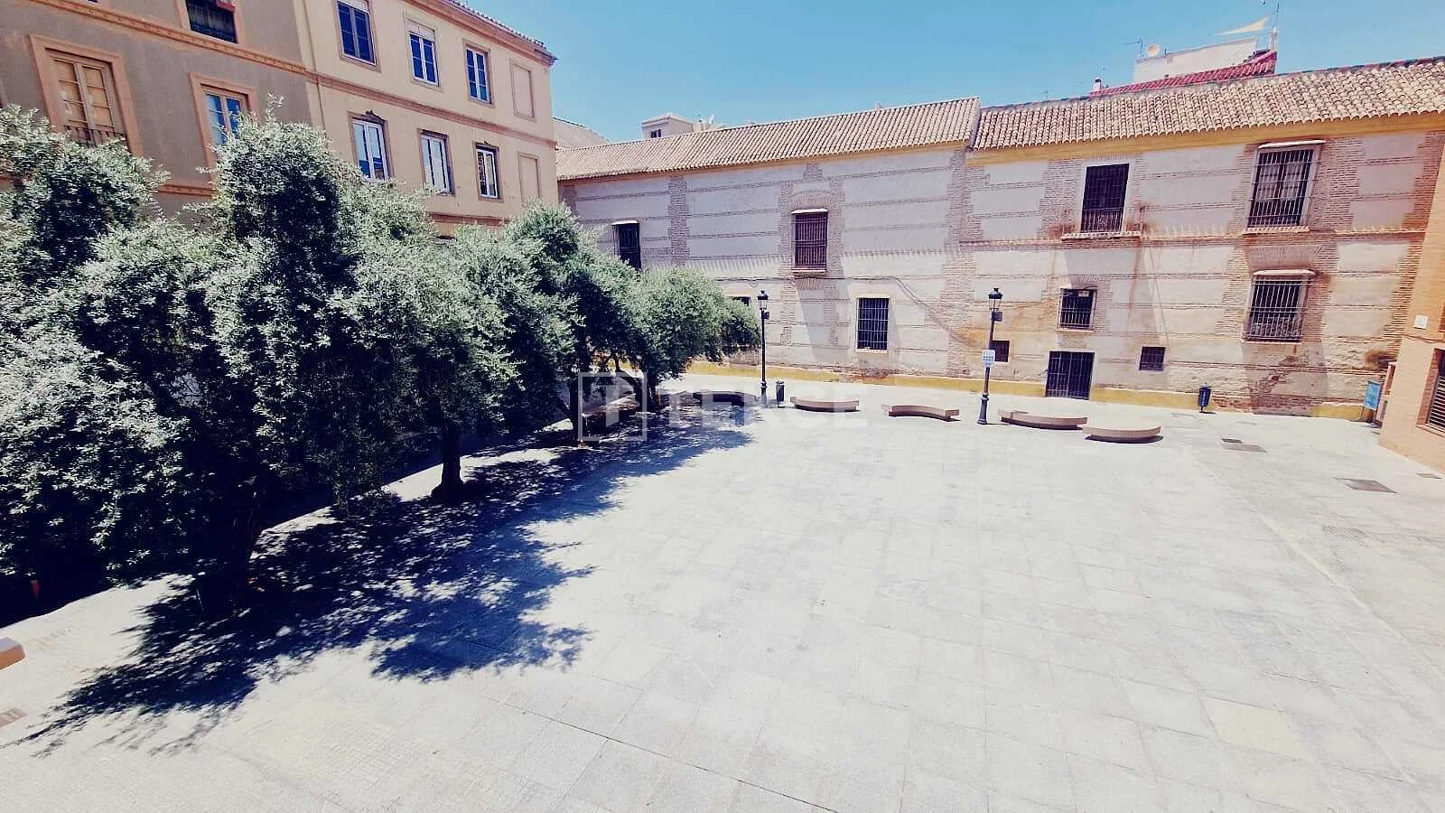 2-Bedroom Apartment with City View in Málaga City Center