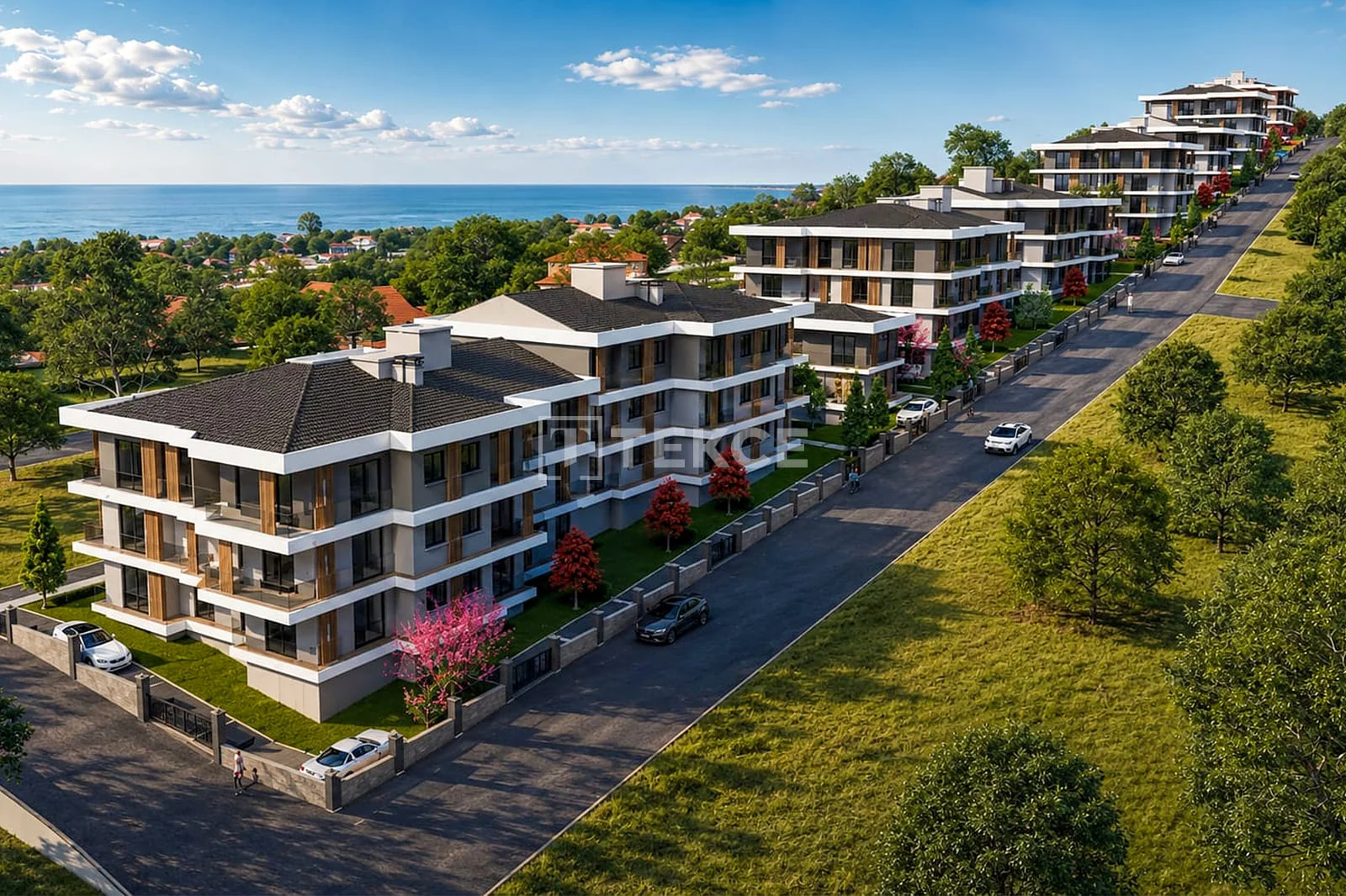 4-Bedroom Apartment with Sea and City Views in Ciflikkoy, Turkey
