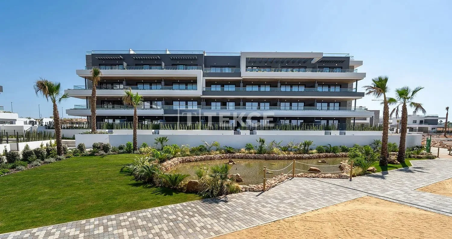 3-Bedroom Apartment with Shared Pool in Torrevieja, photo 2