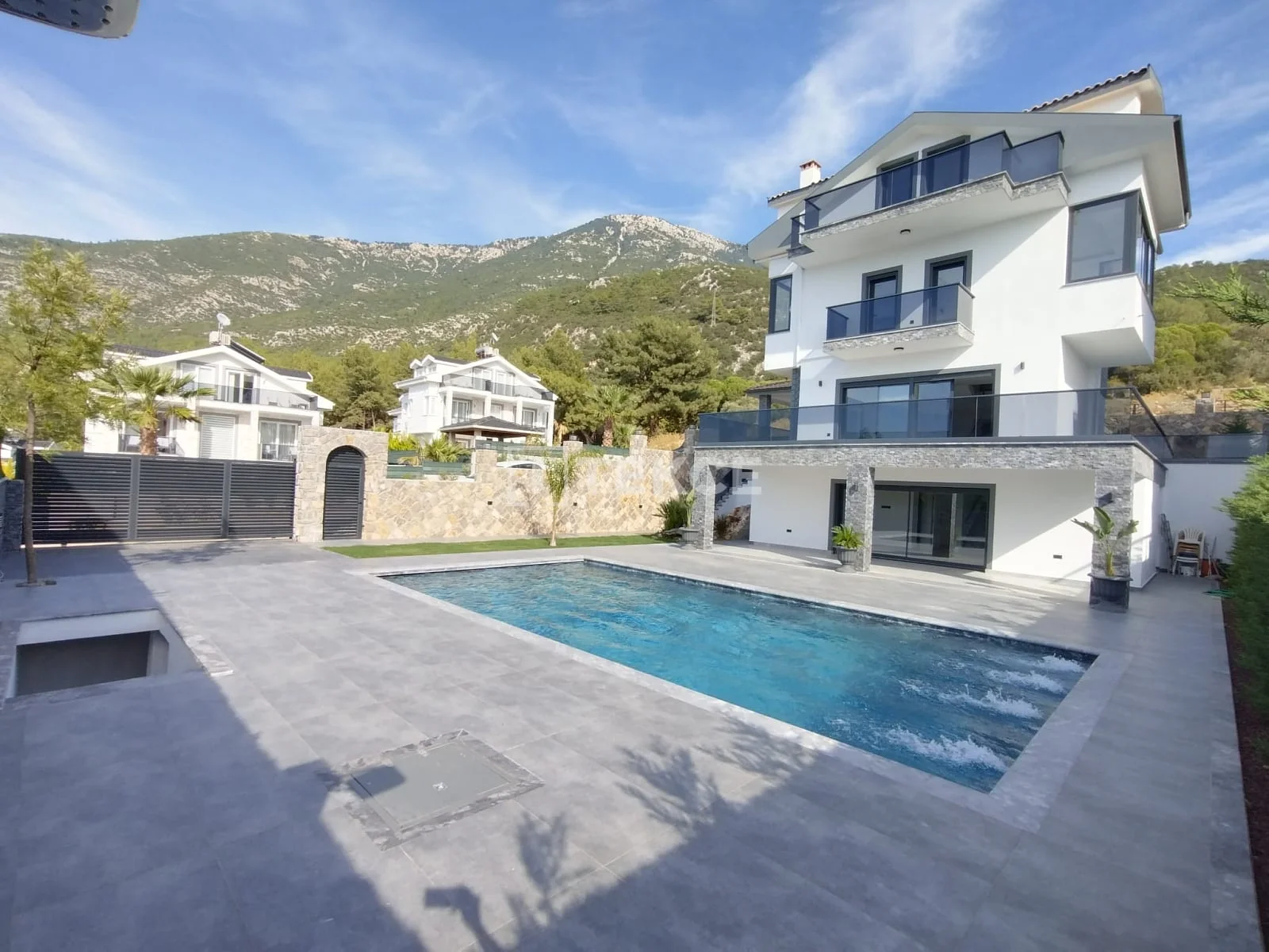 4-Bedroom Villa with Private Pool in Fethiye