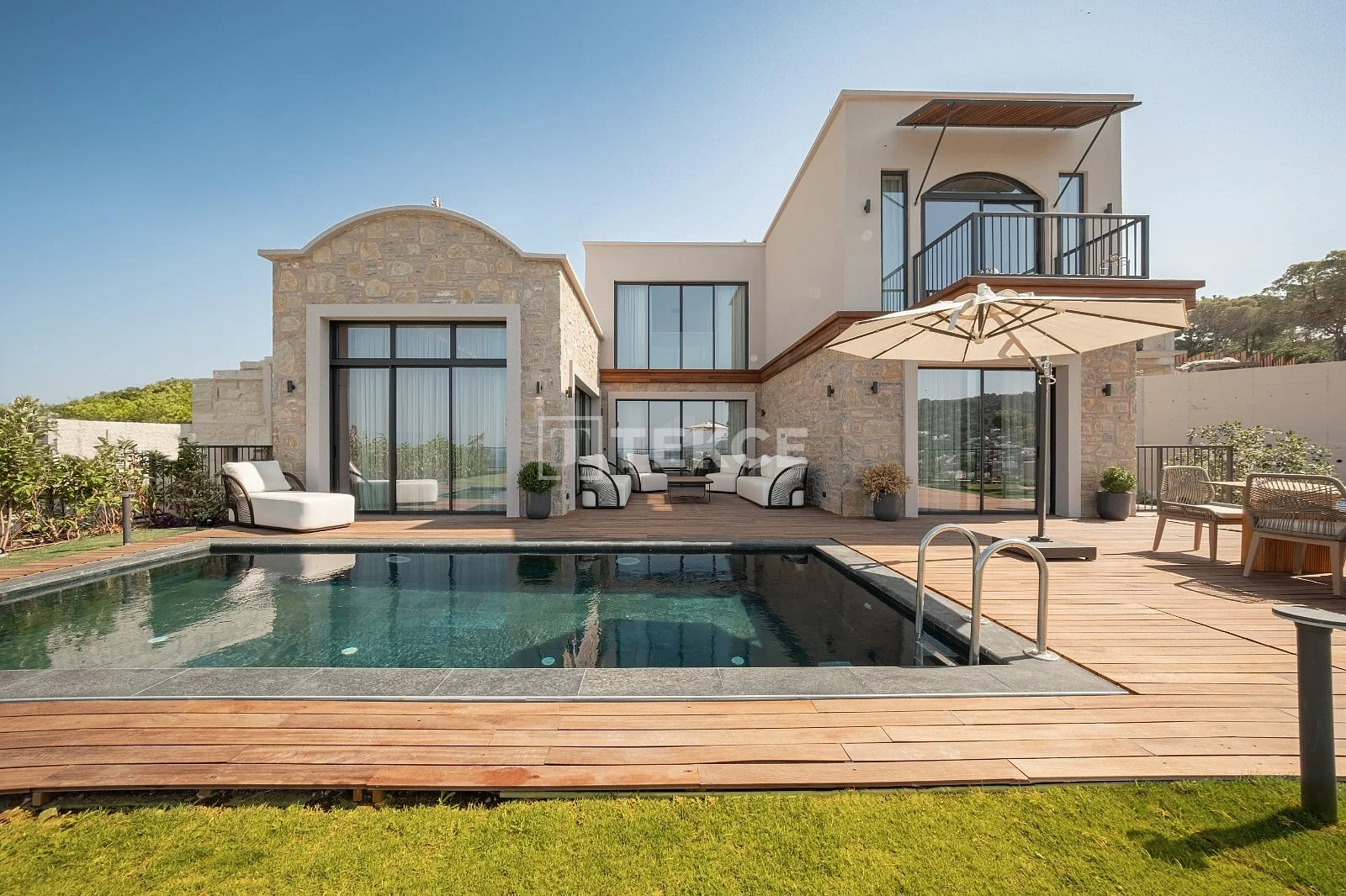 4-Bedroom Villa with Sea View and Private Pool in Bodrum, photo 2