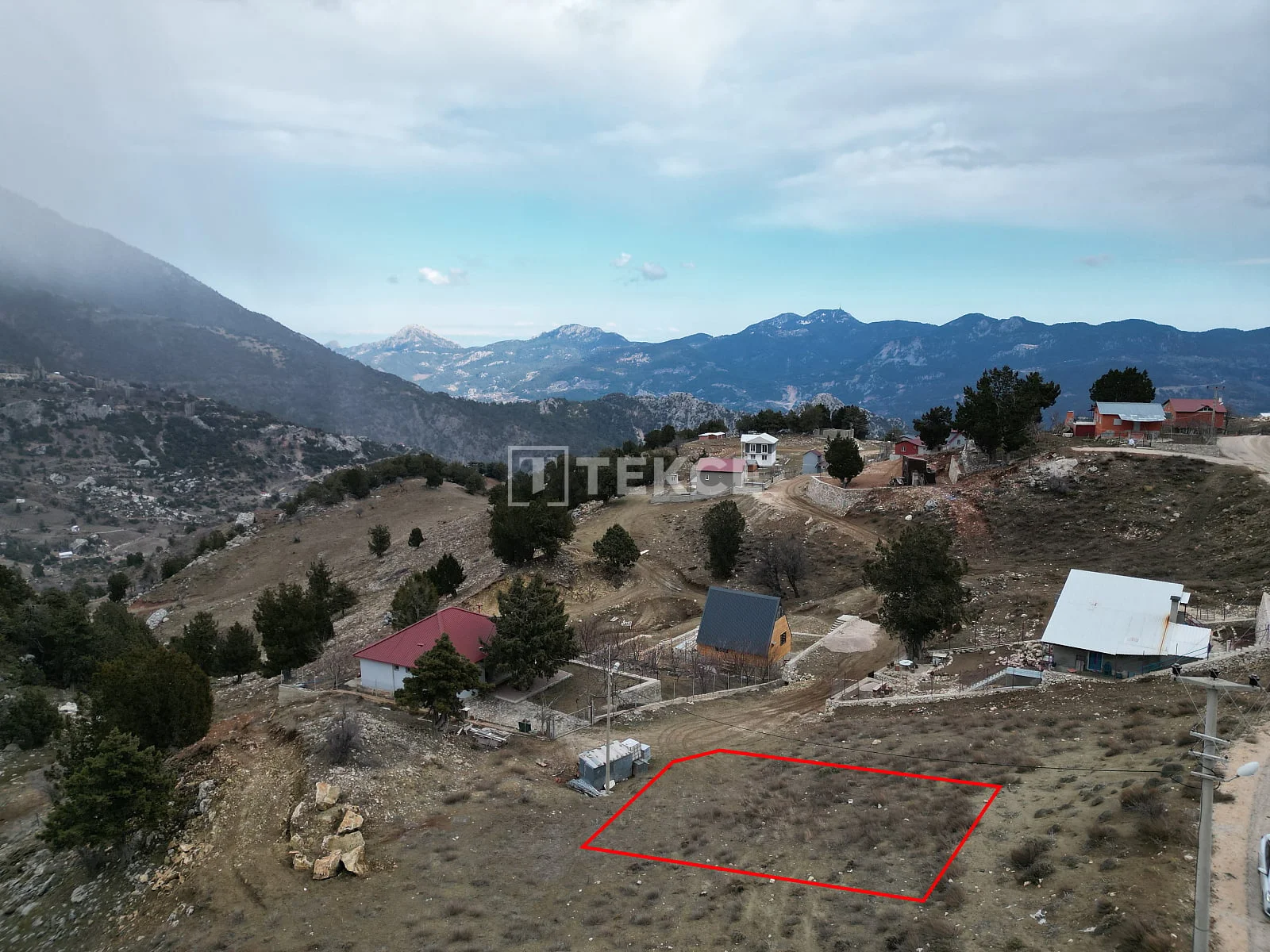 362 m² Land Plot with Mountain Views in Konyaalti, Antalya