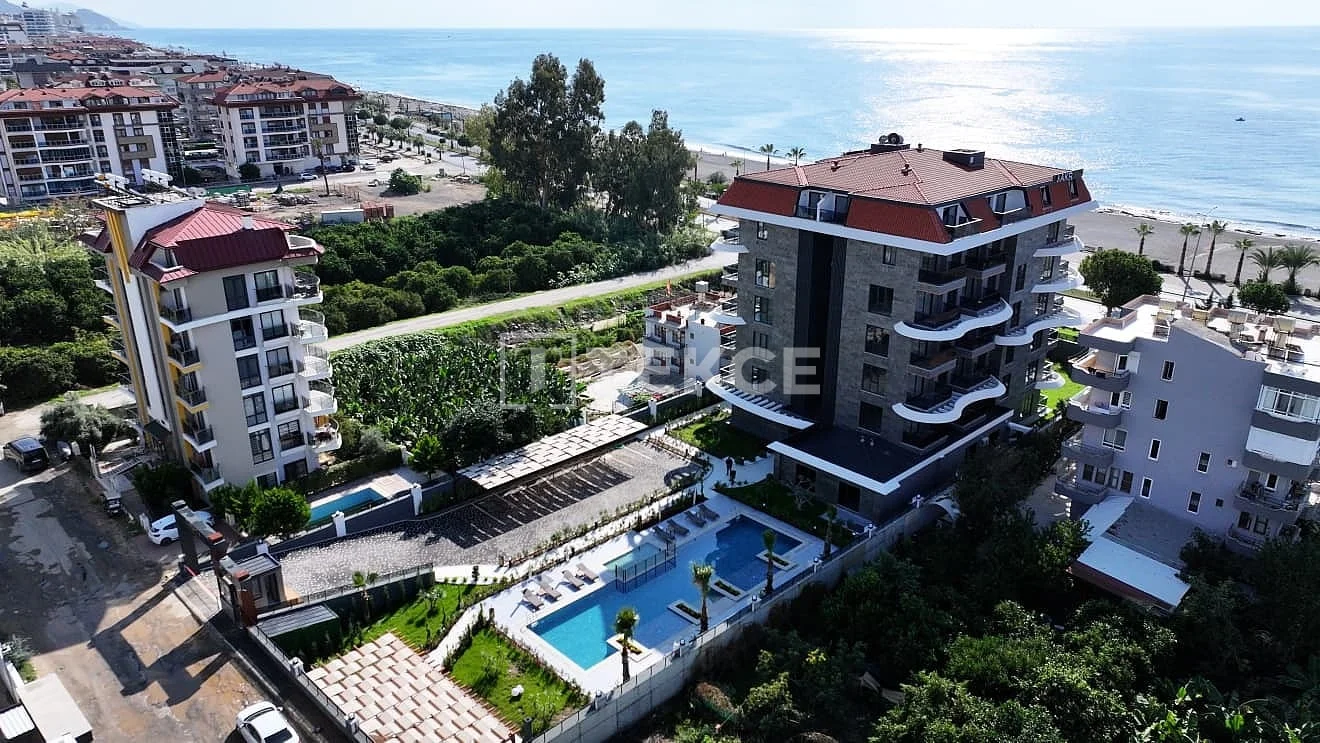 2-Bedroom Beachfront Apartment with Sea View in Kestel, Alanya