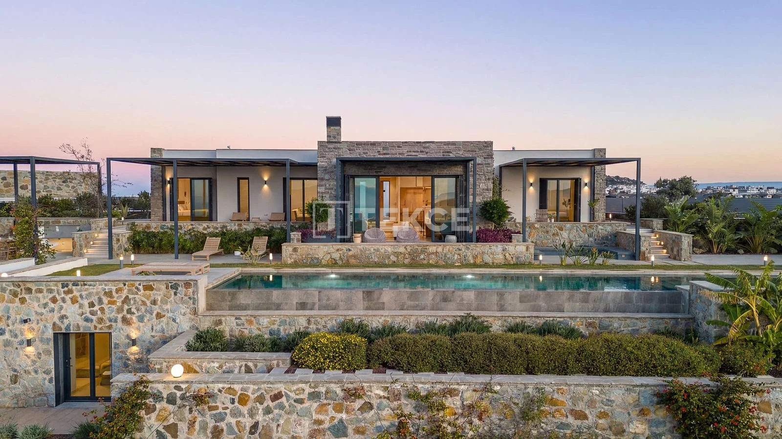 6-Bedroom Villa with Private Pool and Sea View in Bodrum, photo 2
