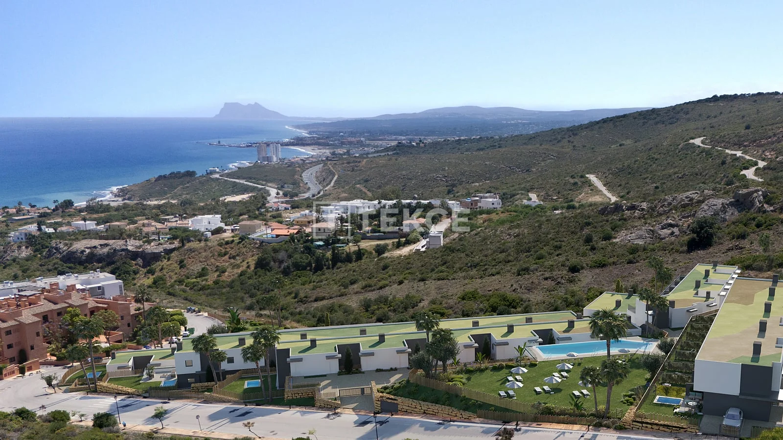 3-Bedroom Townhouse with Sea View in Manilva, photo 4