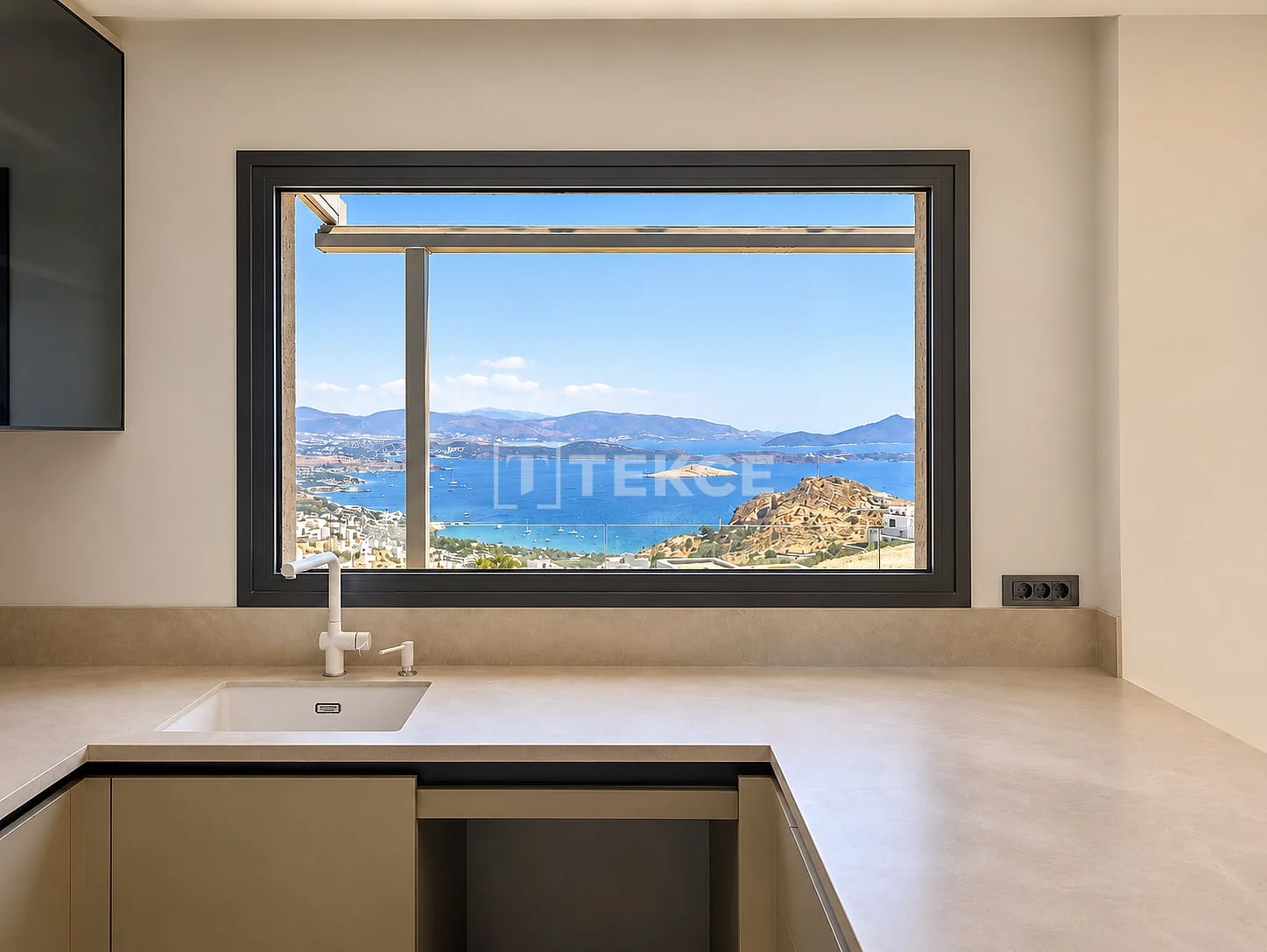 3-Bedroom Apartment with Private Pool and Sea View in Bodrum, photo 2