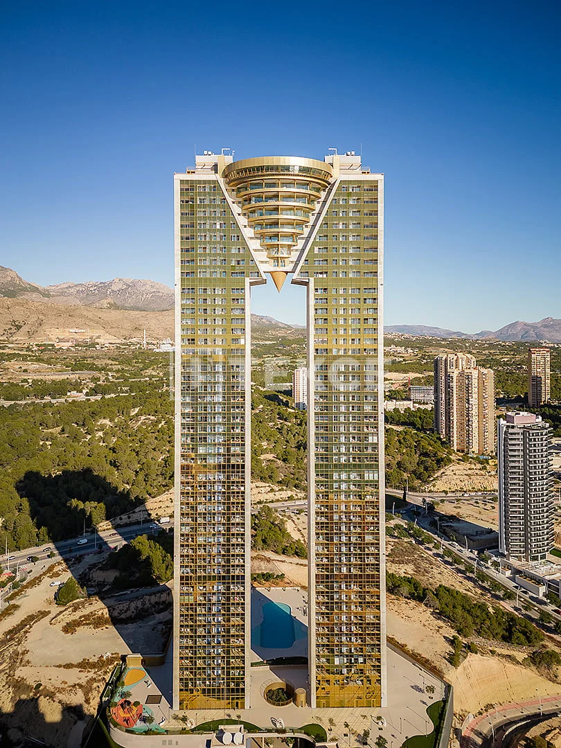 3-Bedroom Apartment with Sea and City Views in Benidorm, photo 2